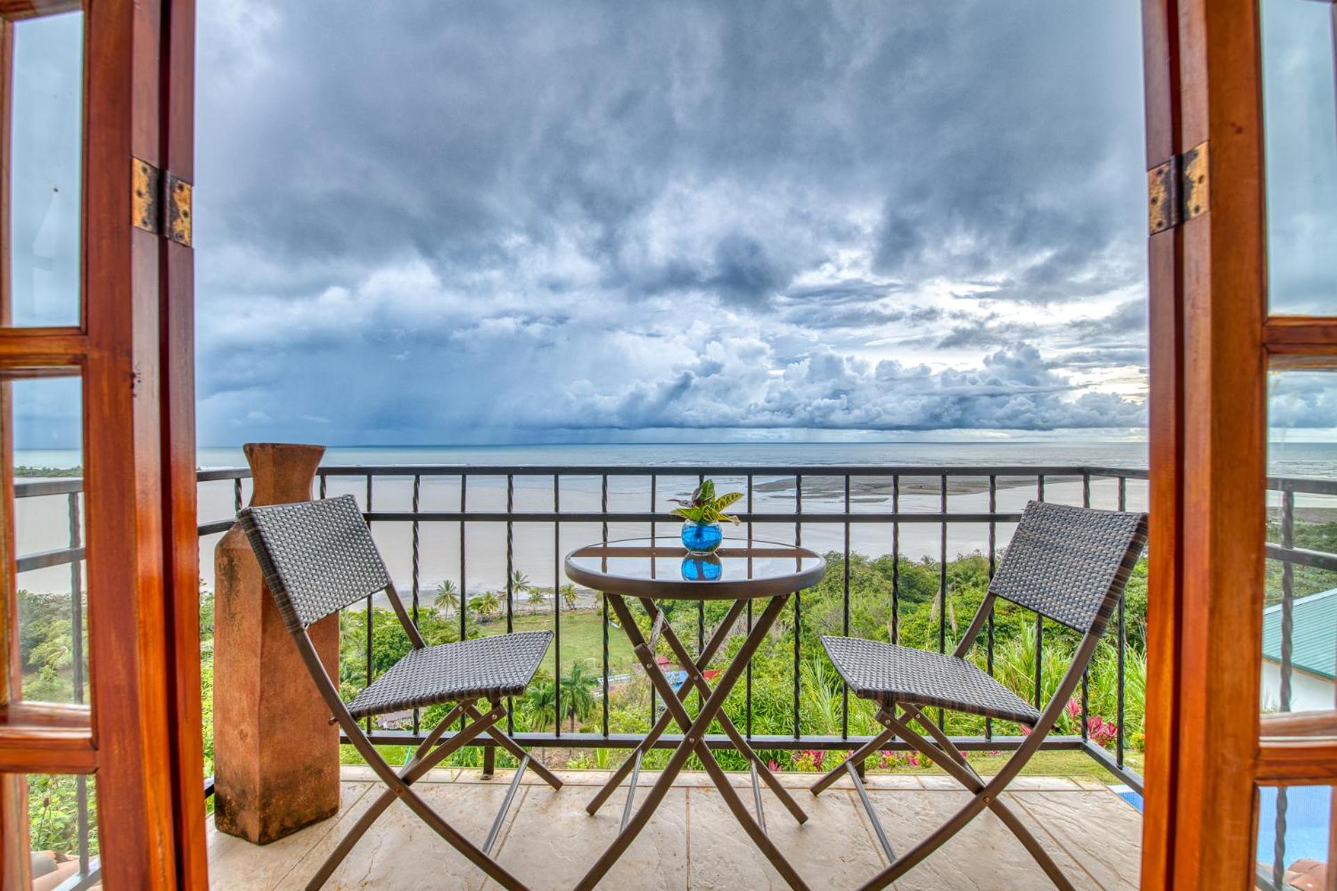 Junior Suite with Ocean View photo 3