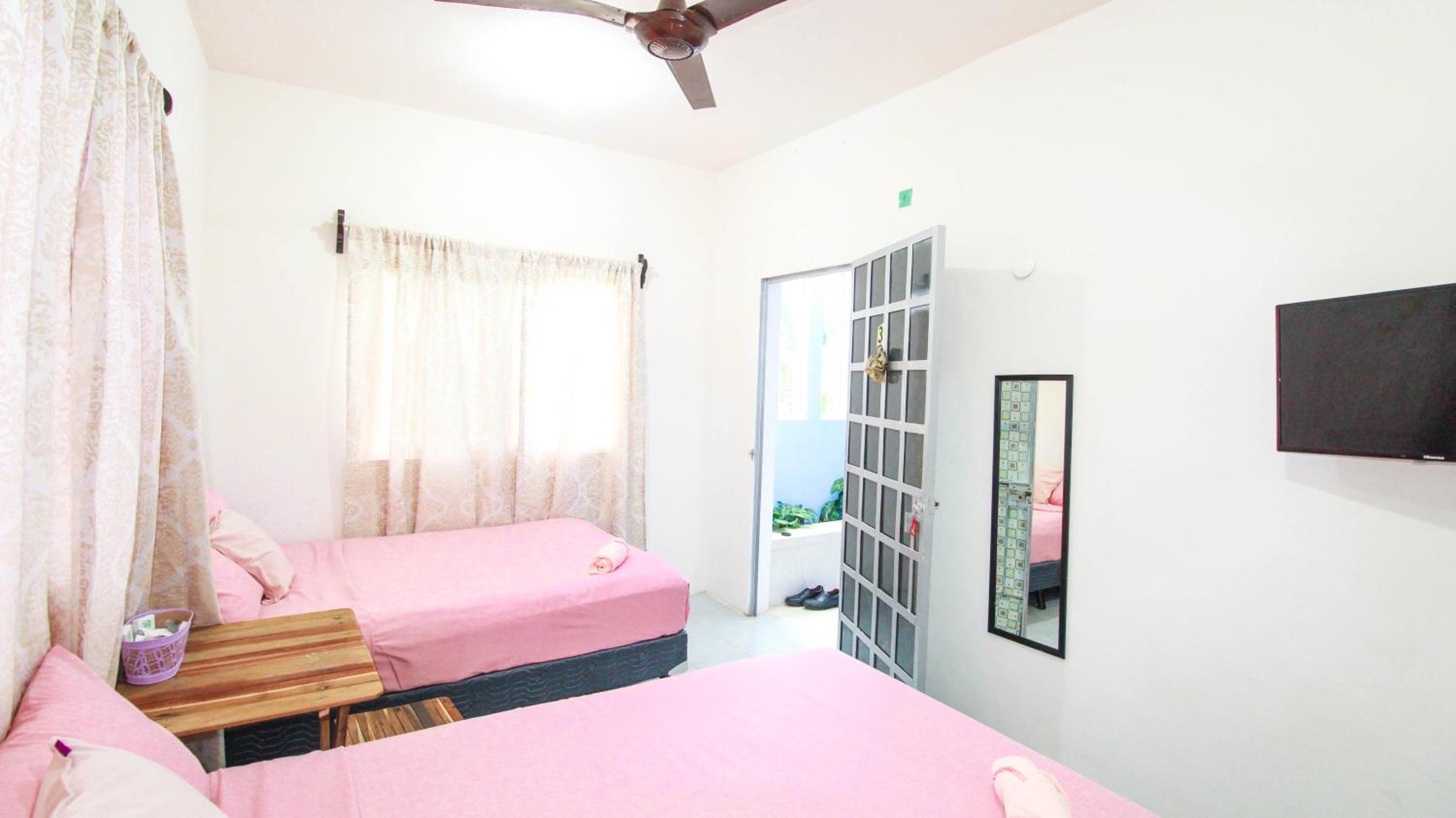 Comfort Quadruple Room - Photo 6