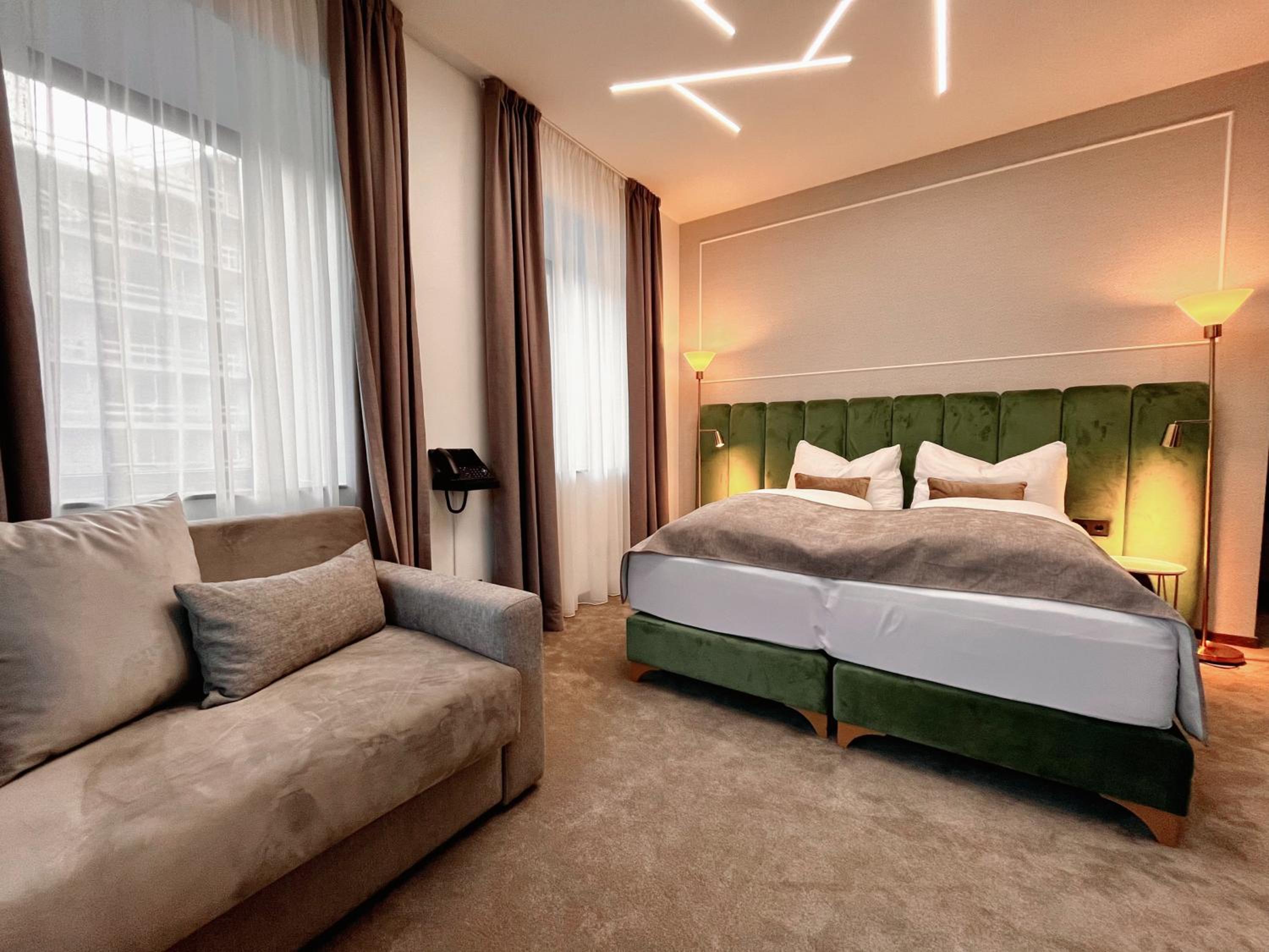 Superior Triple Room - Photo 11