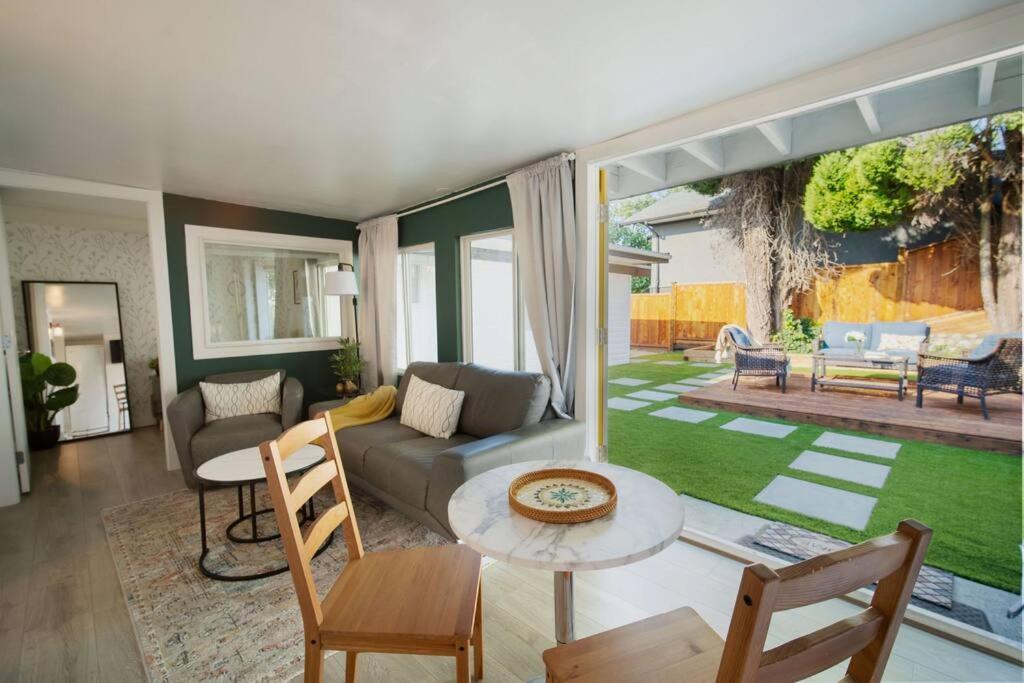 Two-Bedroom House photo 1