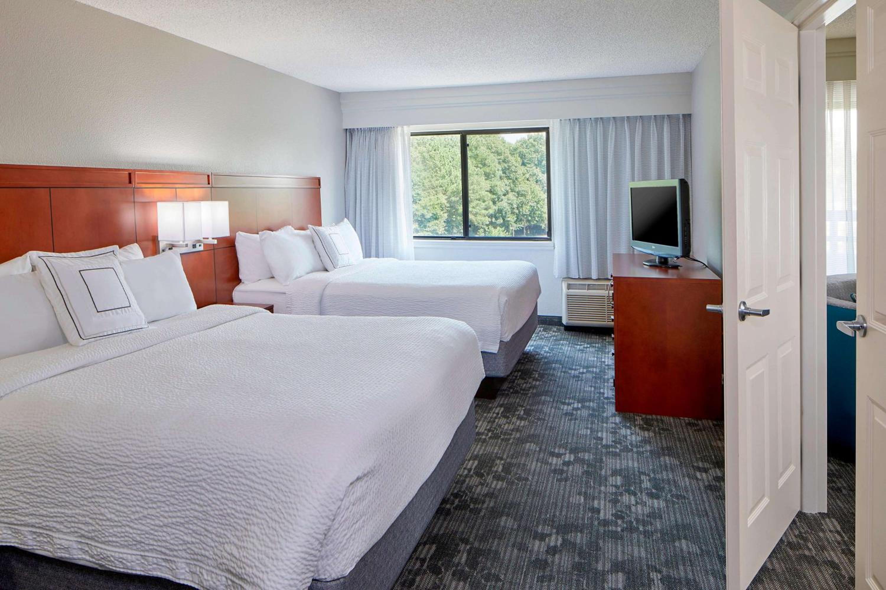 One Bedroom Suite Two Queens photo 3