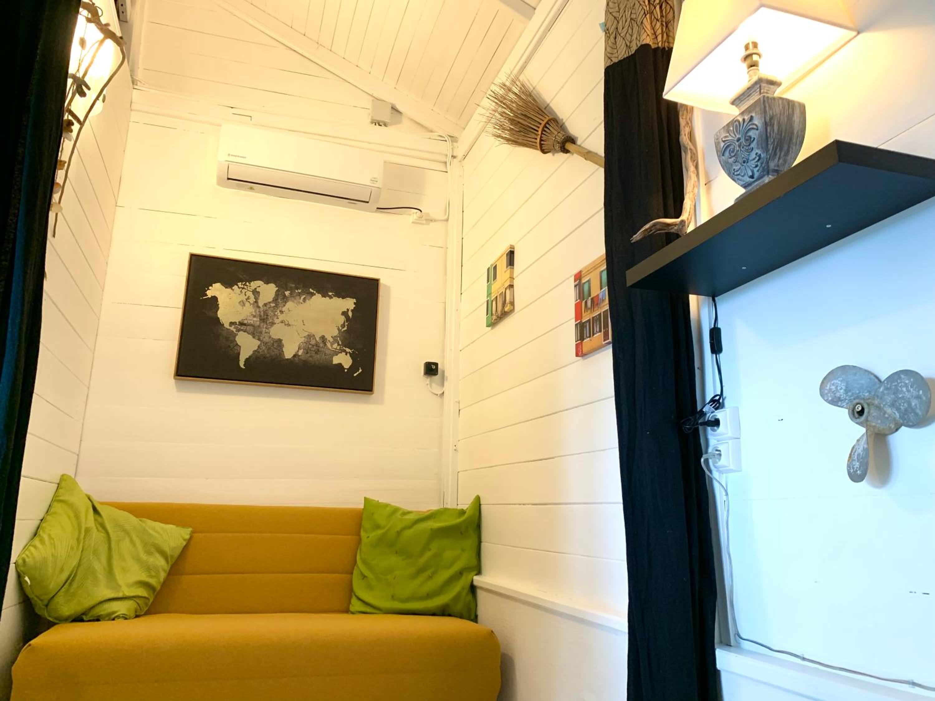 One-Bedroom House photo 1