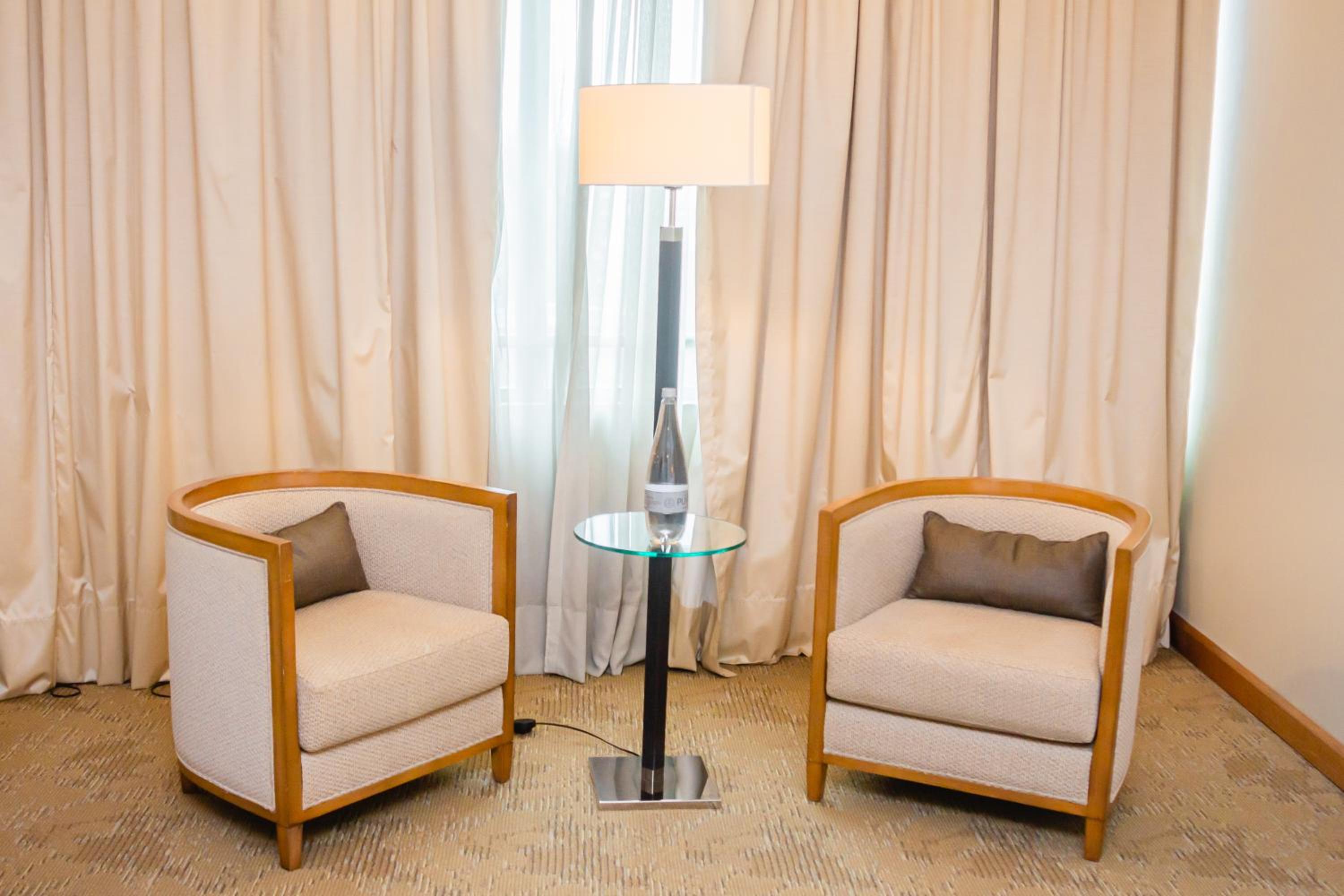 Executive Twin Room - Photo 8