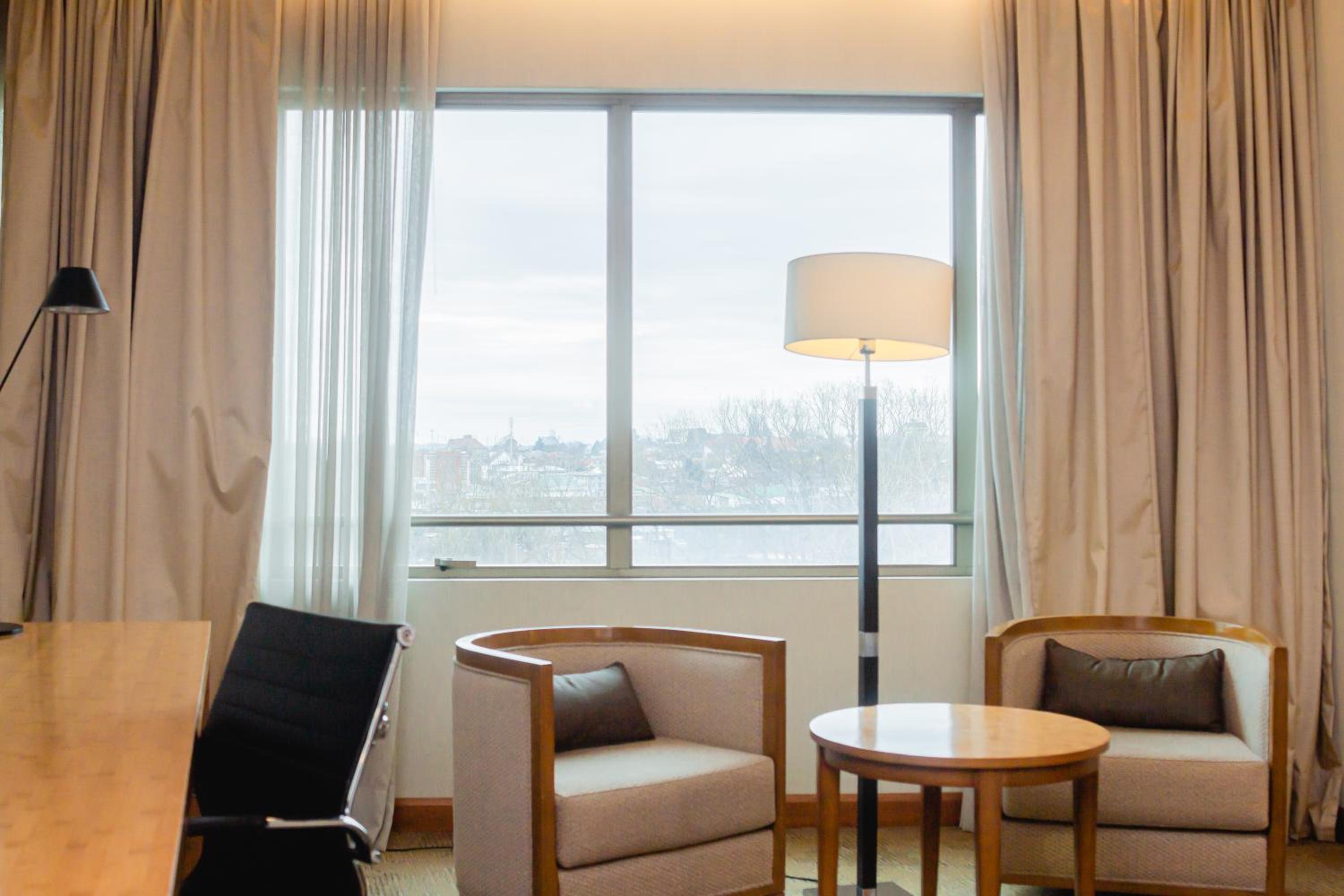 Executive Twin Room - Photo 9