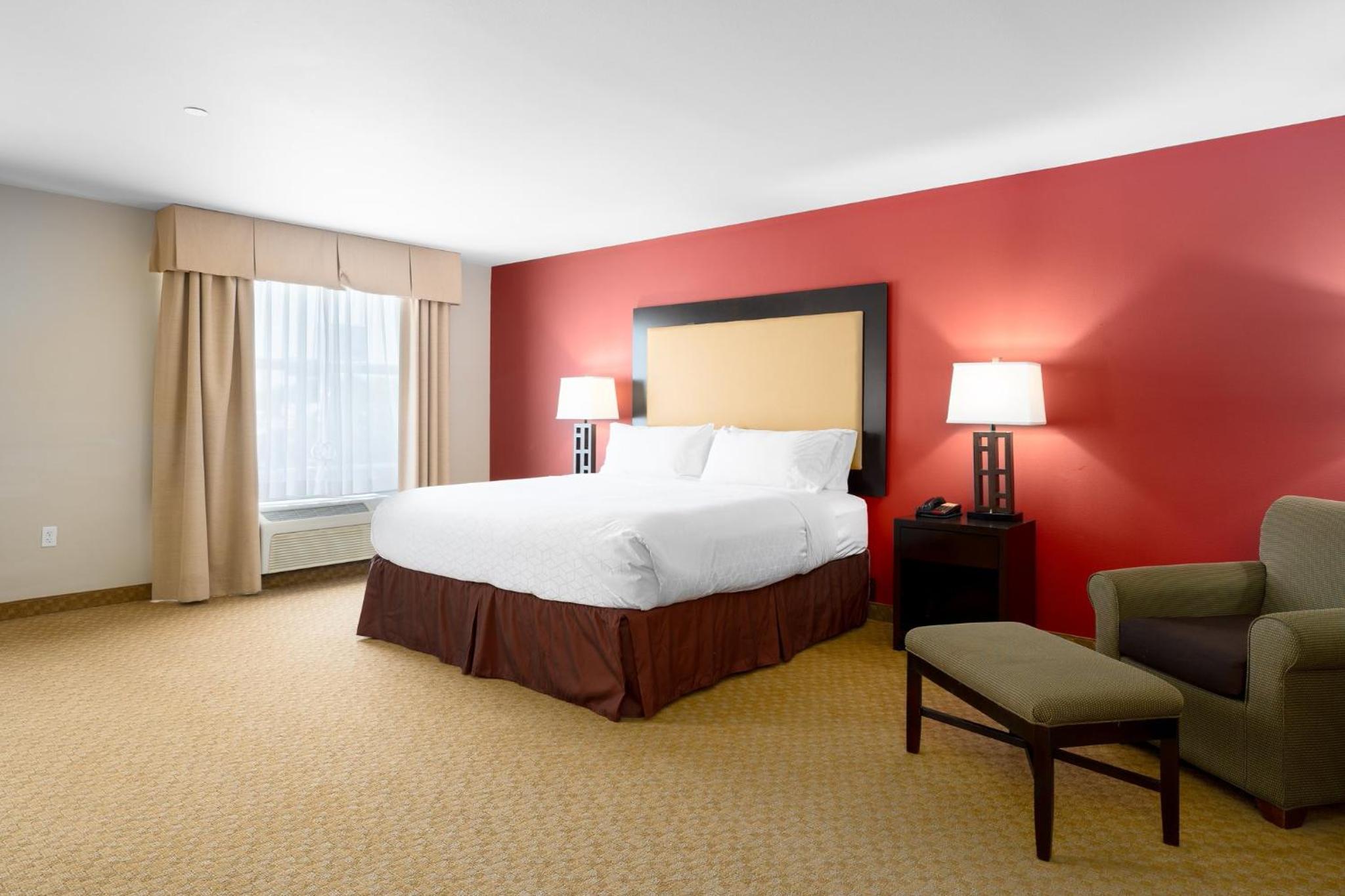 King Room - Mobility Access/Hearing Accessible - Photo 8