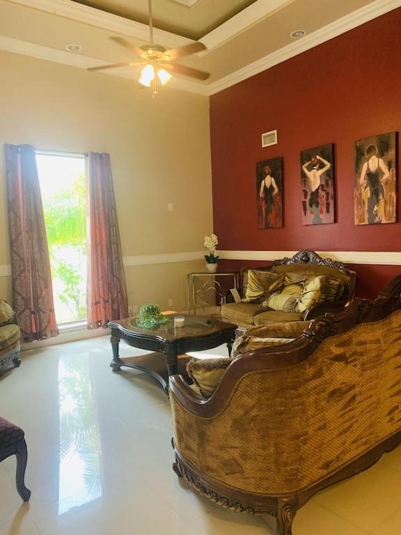 Three-Bedroom House photo 1