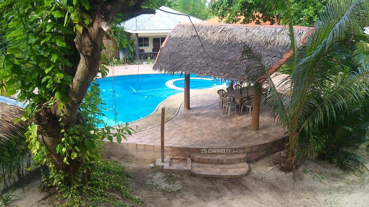 Double Room with Pool View photo 3
