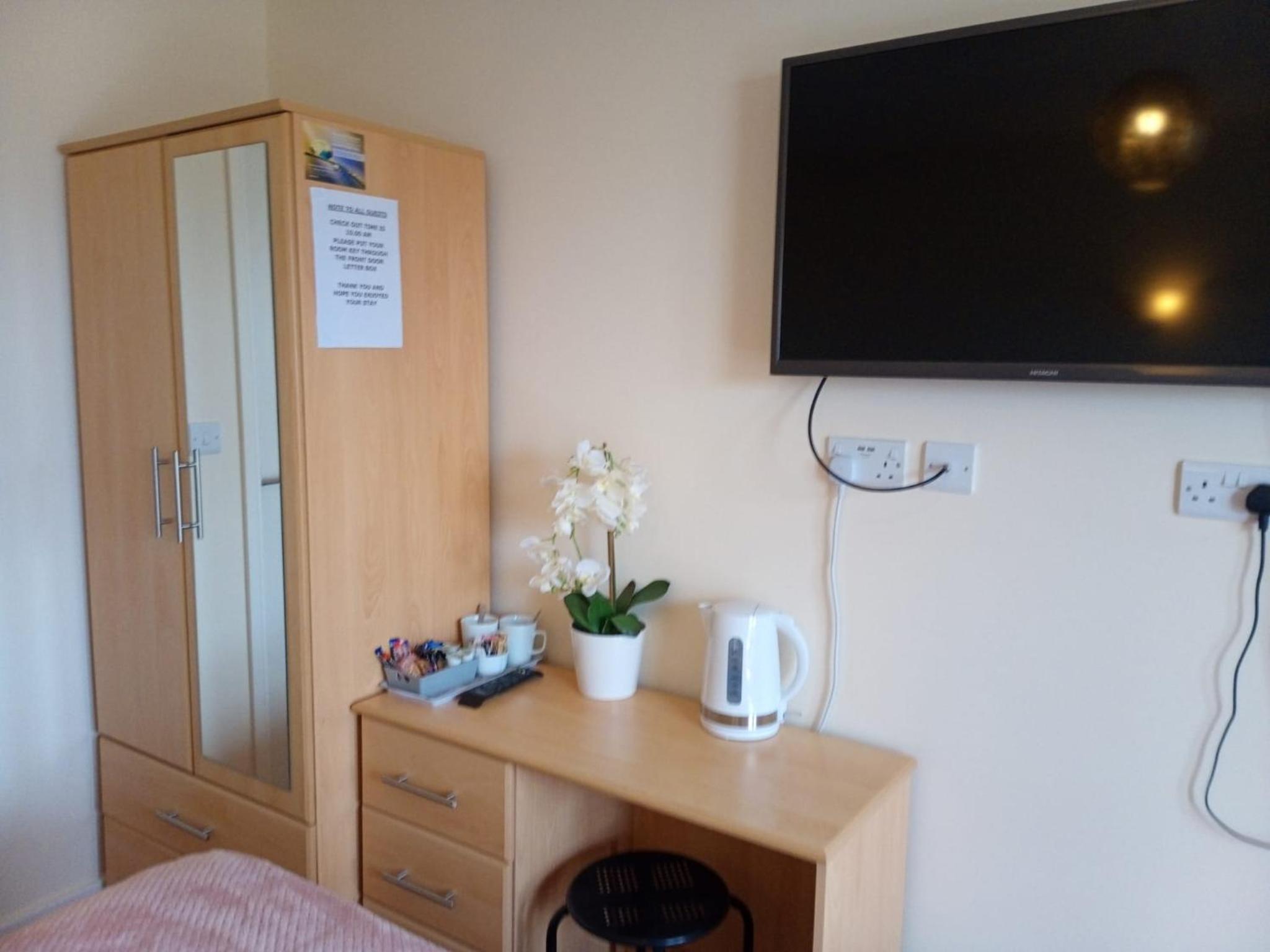 Standard Twin Room photo 1