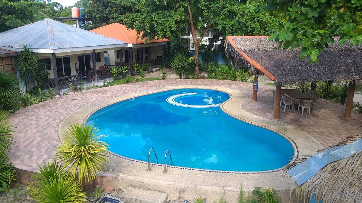 Twin Room with Pool View photo 2