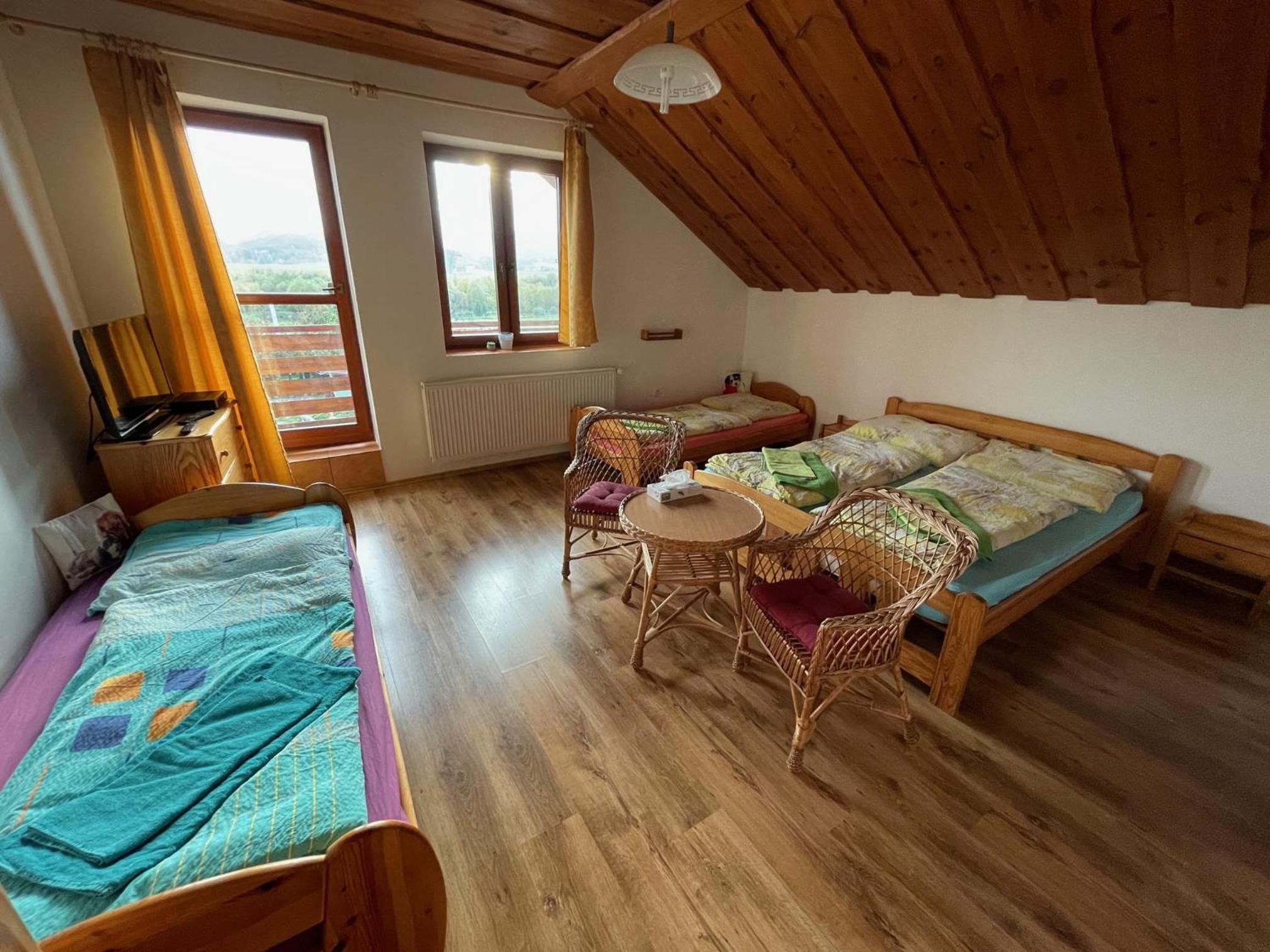 Quadruple Room with Balcony - Photo 14