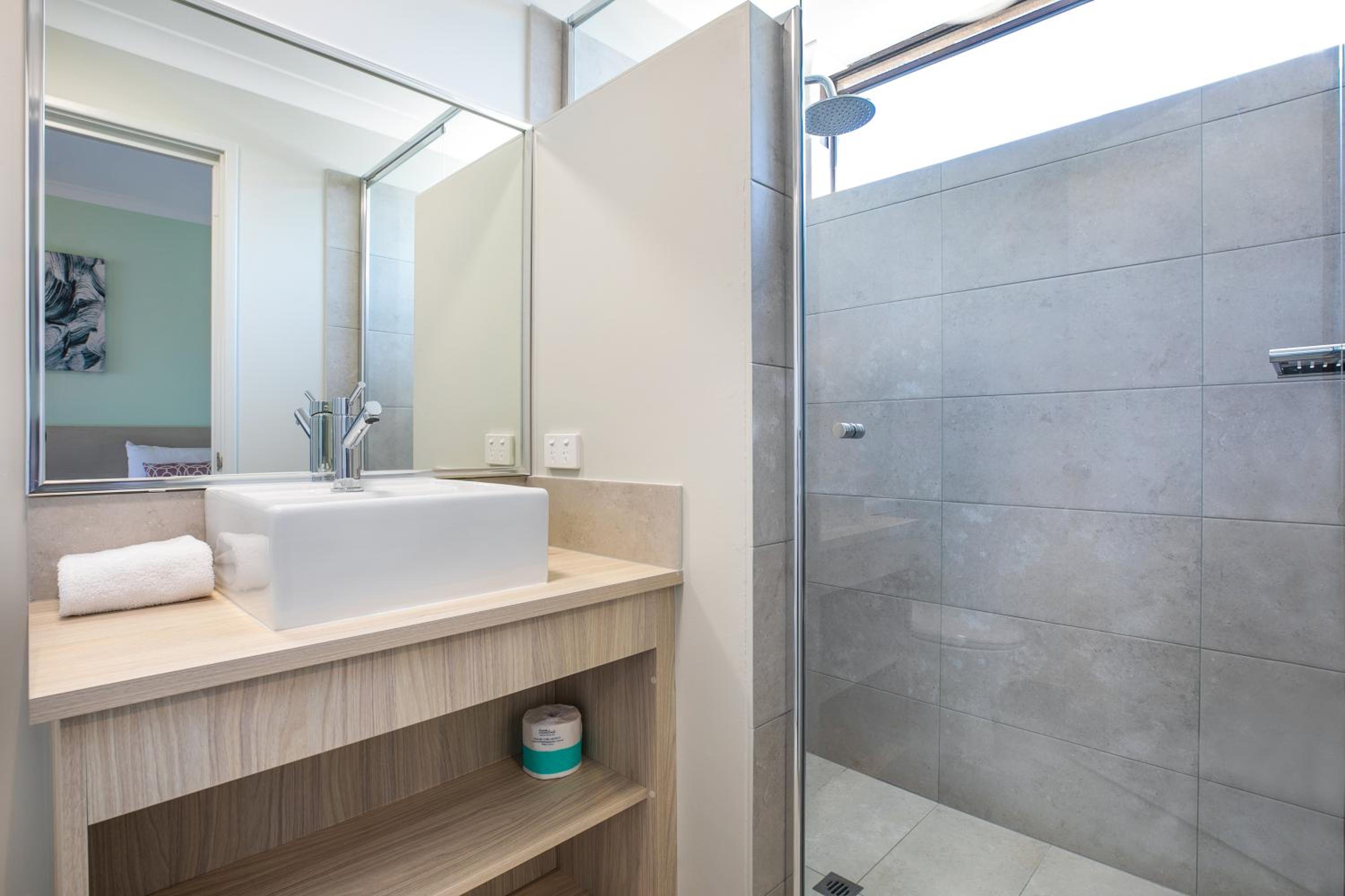 Compact Double Room photo 2