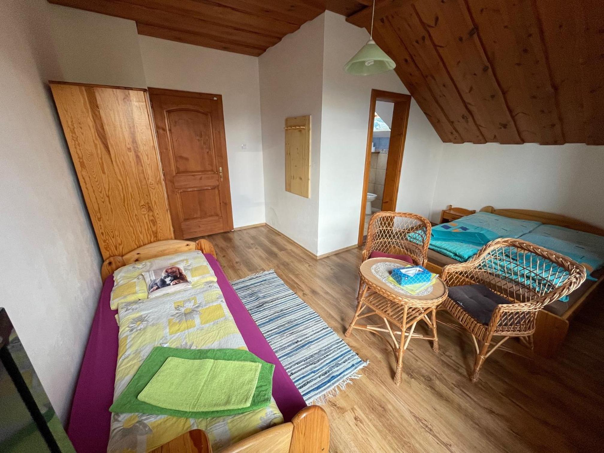 Triple Room with Balcony - Photo 7