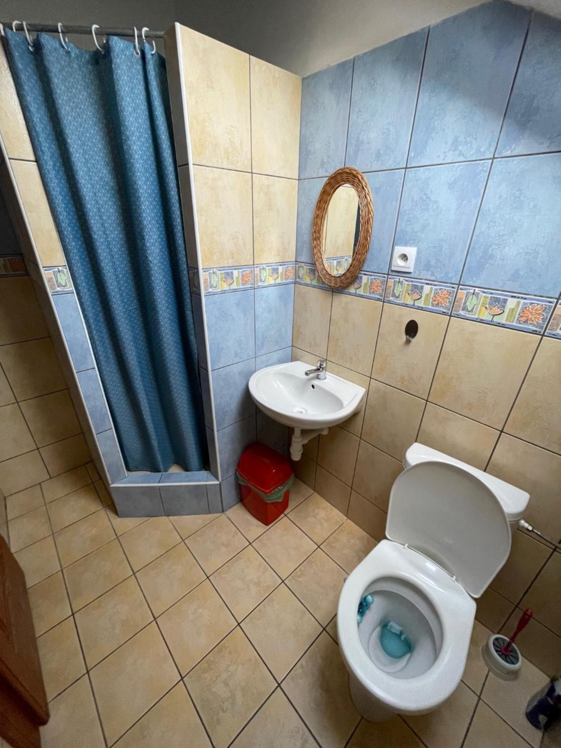 Triple Room with Balcony - Photo 4