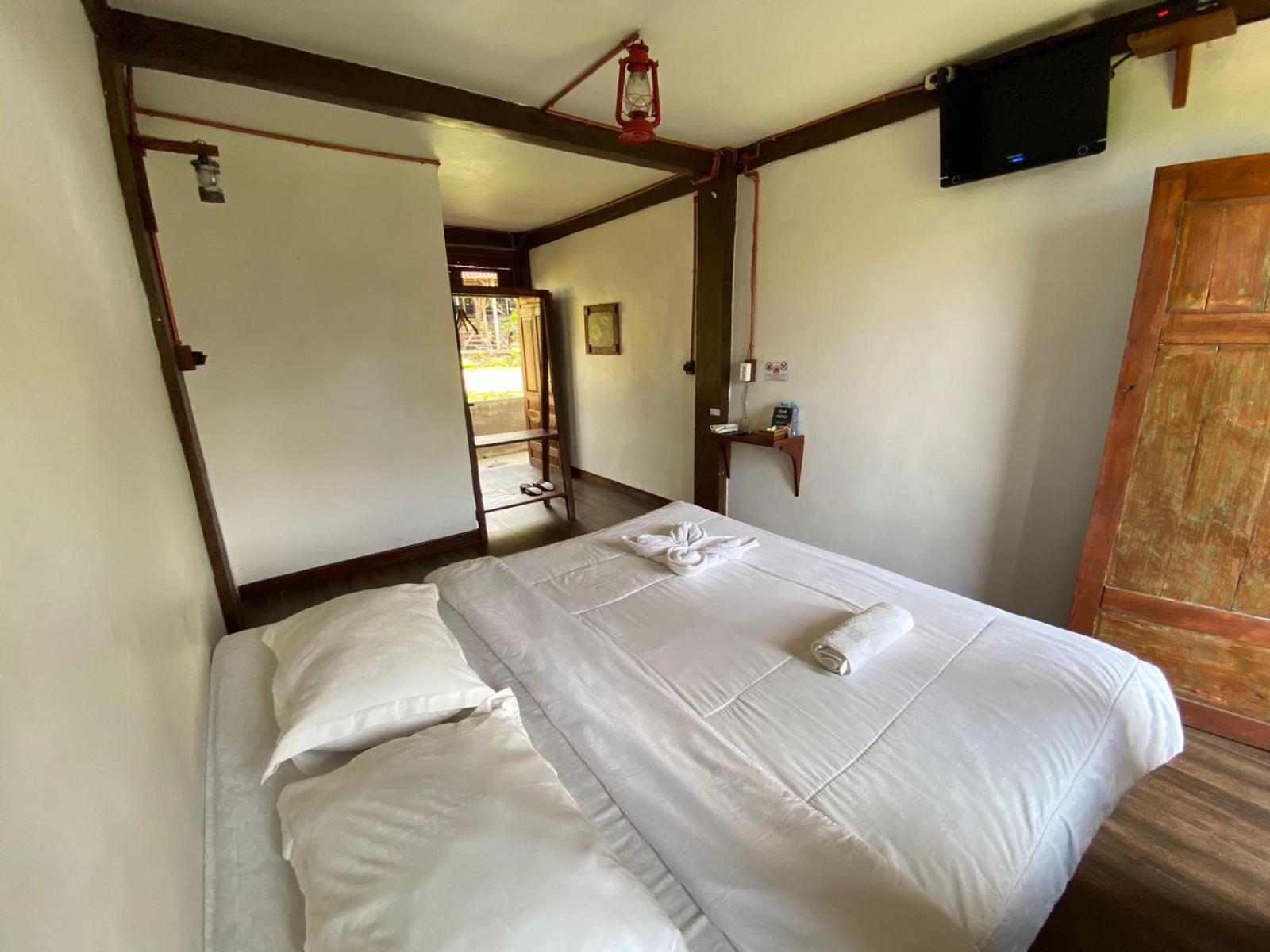 Double Or Twin Room - Photo 8