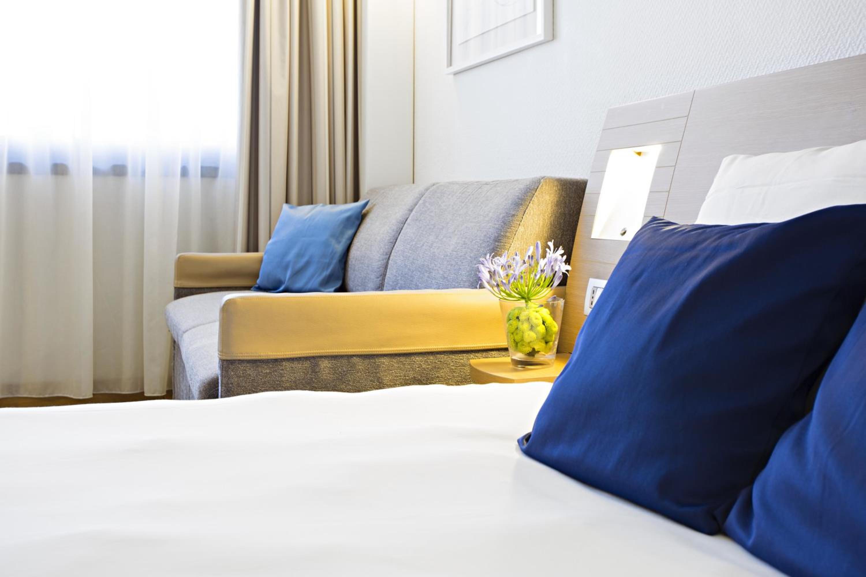 Standard Double Room With Sofa Bed photo 2