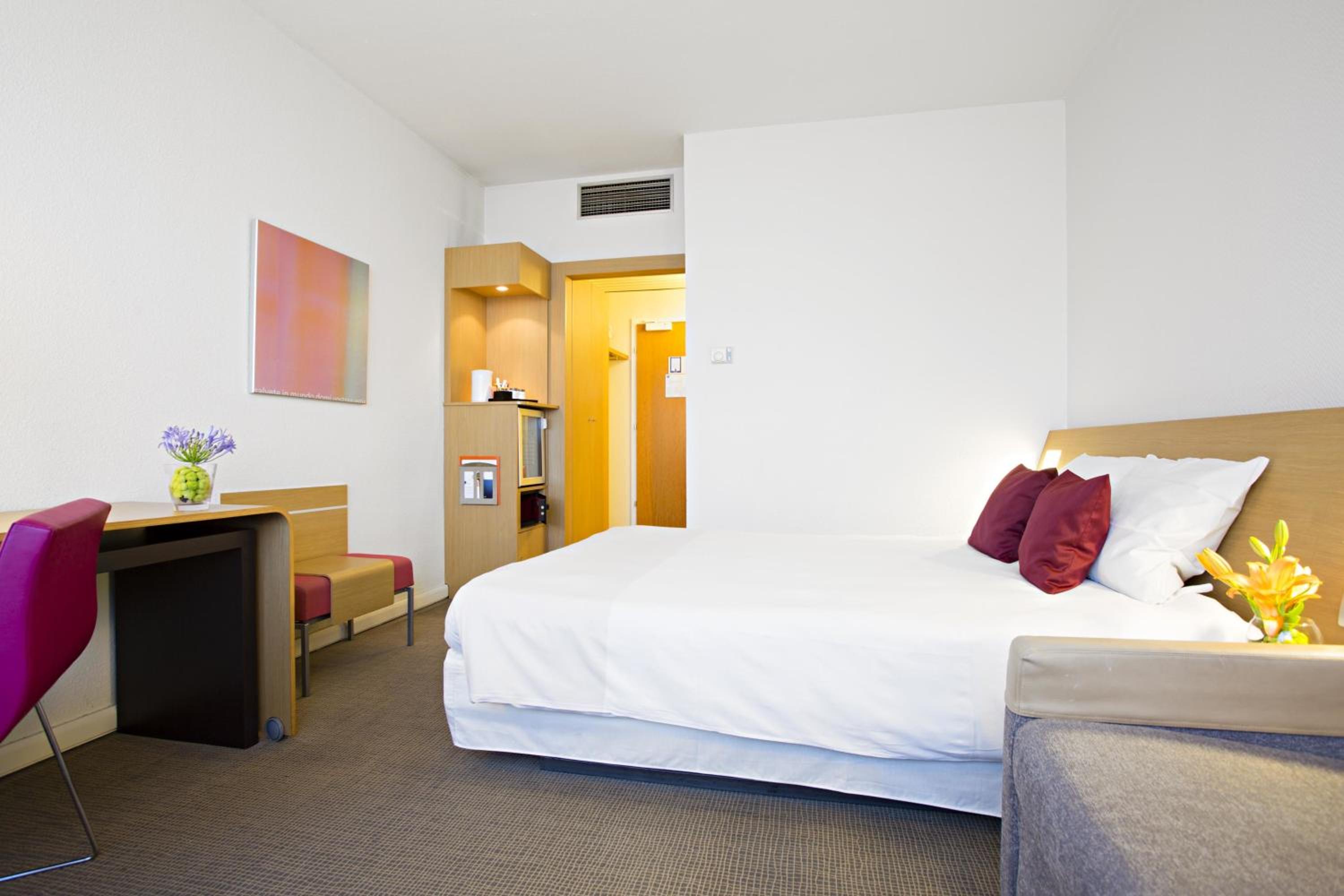 Standard Double Room With Sofa Bed photo 1