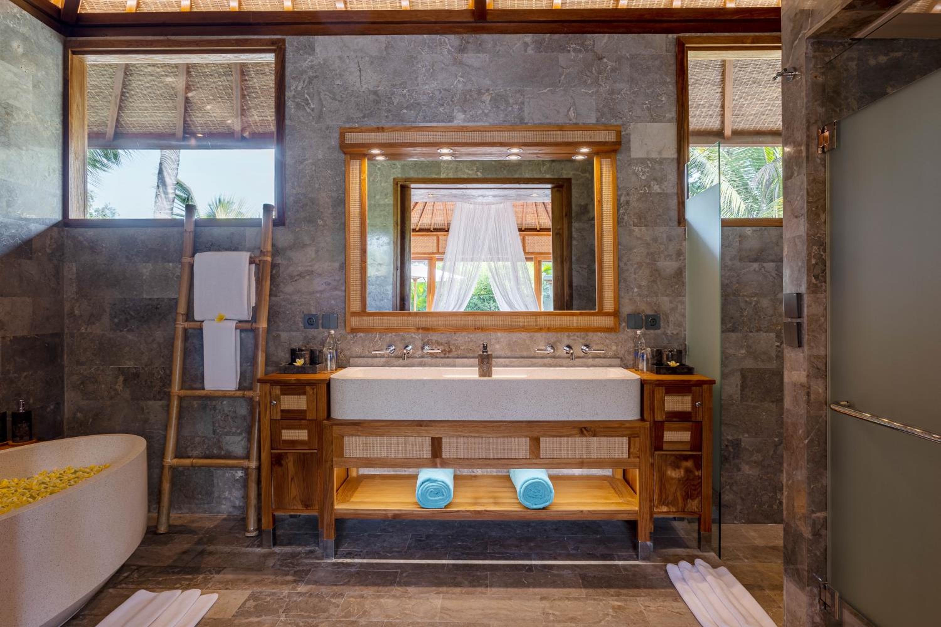 One-Bedroom Pool Villa With Free Daily Luxury Spa Treatment - Photo 17