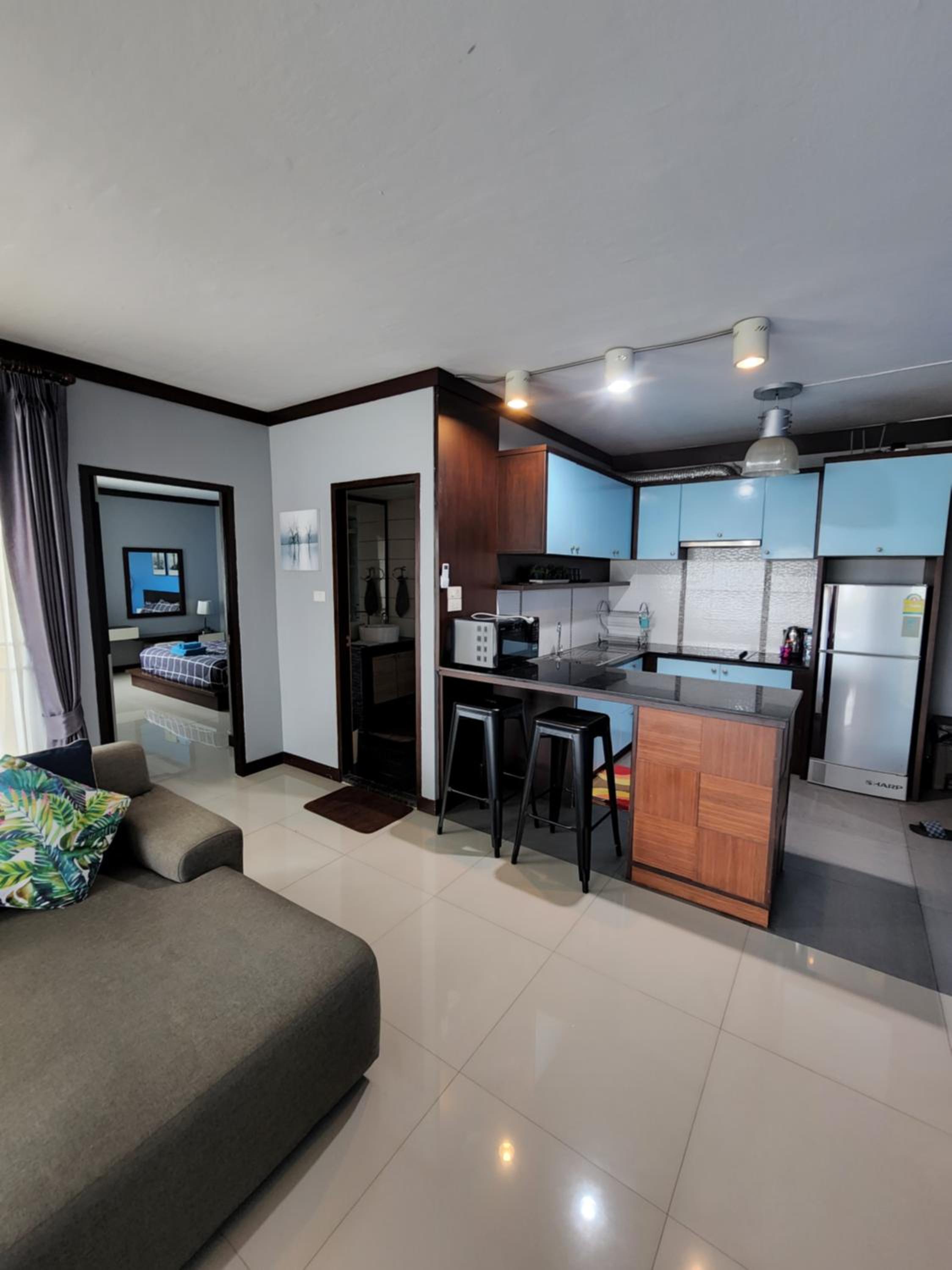 One-Bedroom Apartment - Photo 19