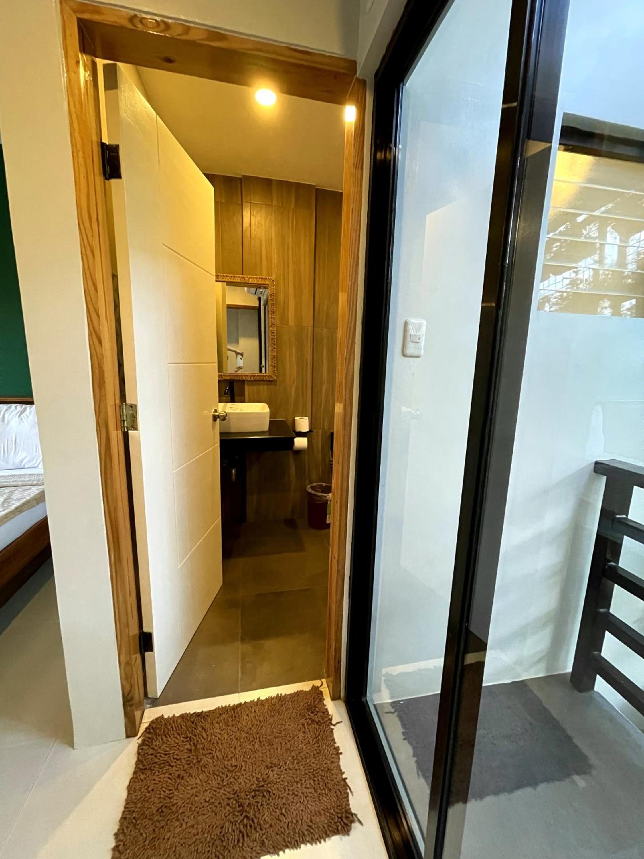 Standard Twin Room with Garden View photo 3