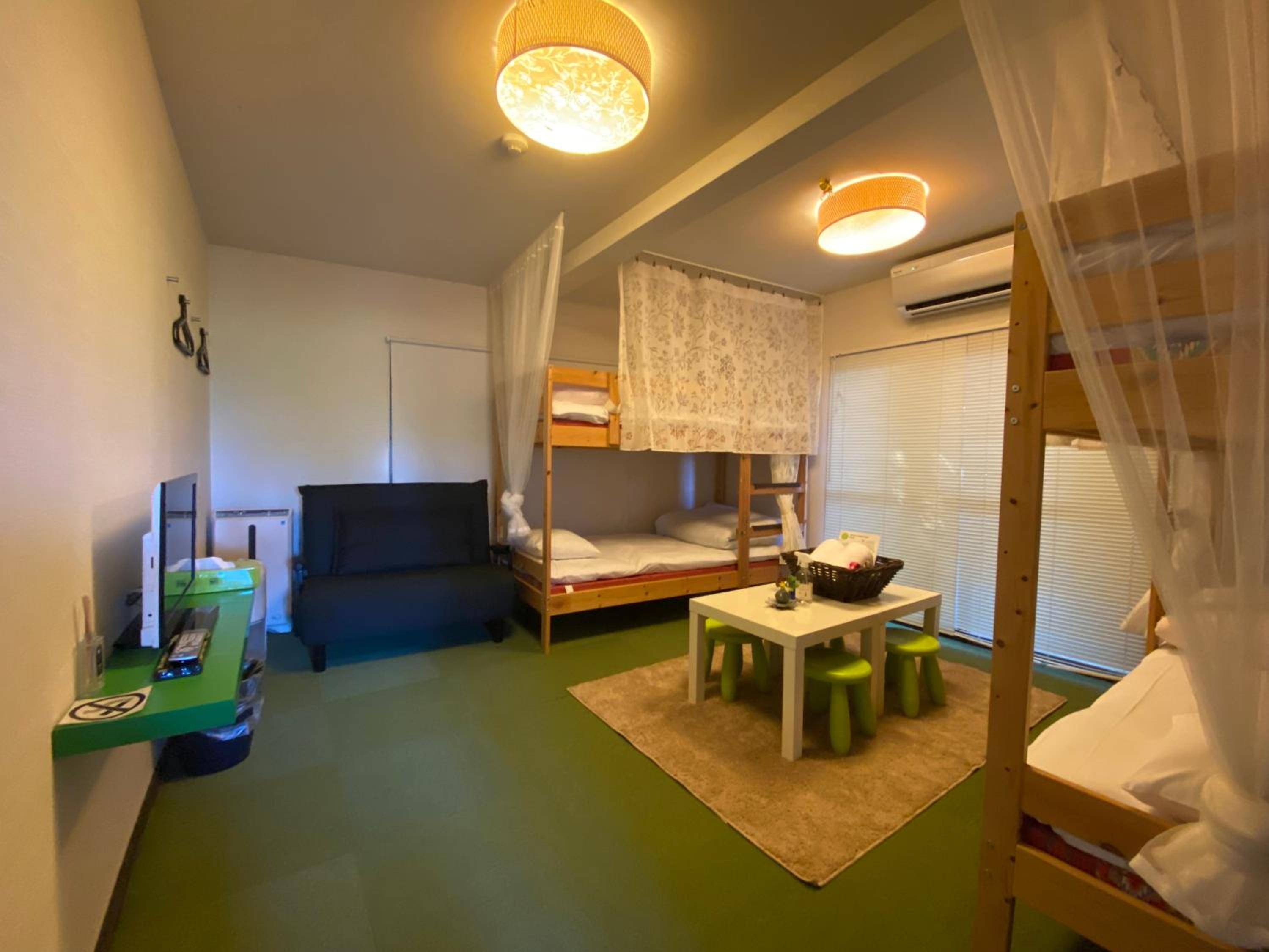 Quadruple Room with Private External Bathroom - Photo 7