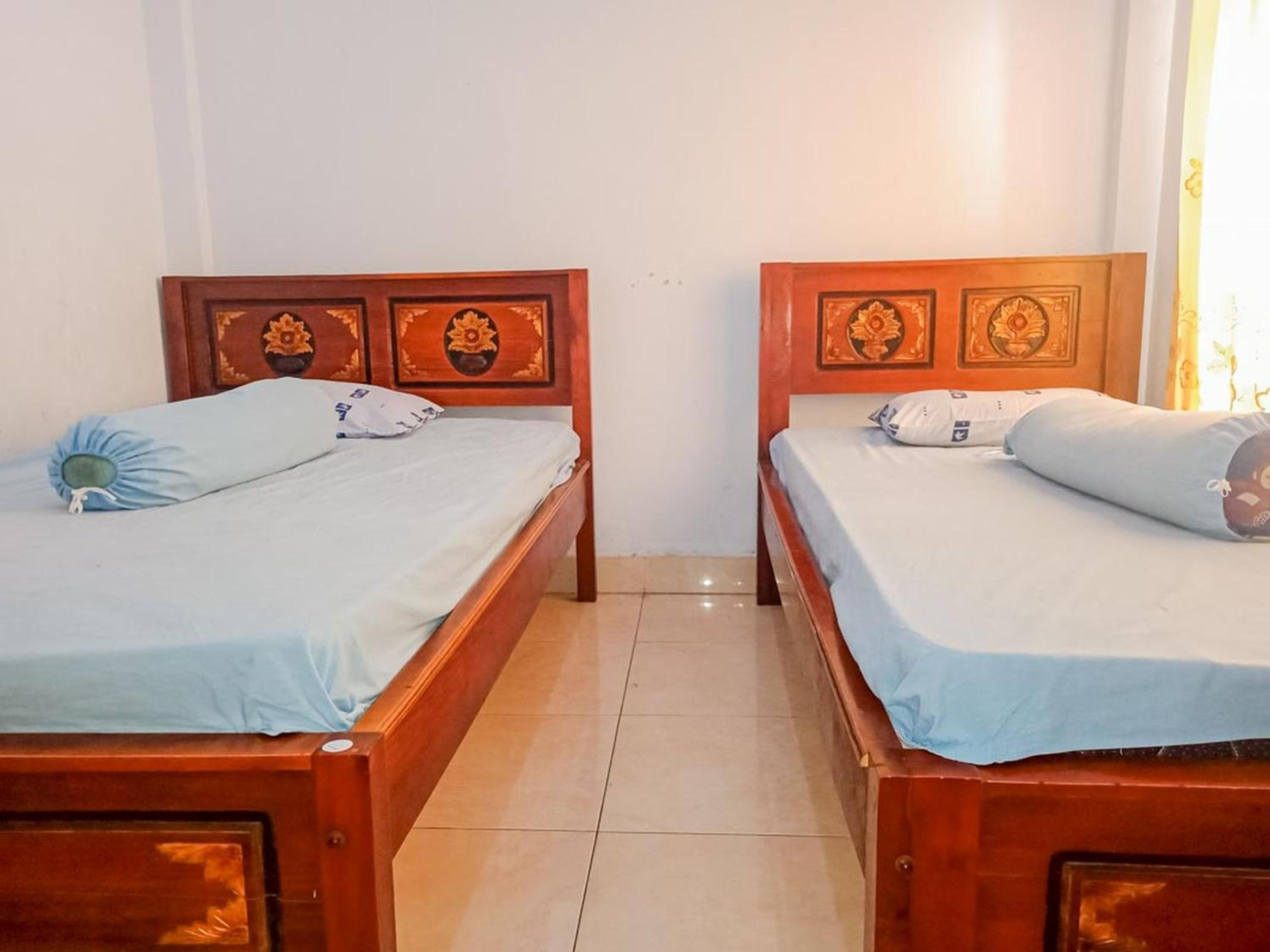Twin Room - Photo 1