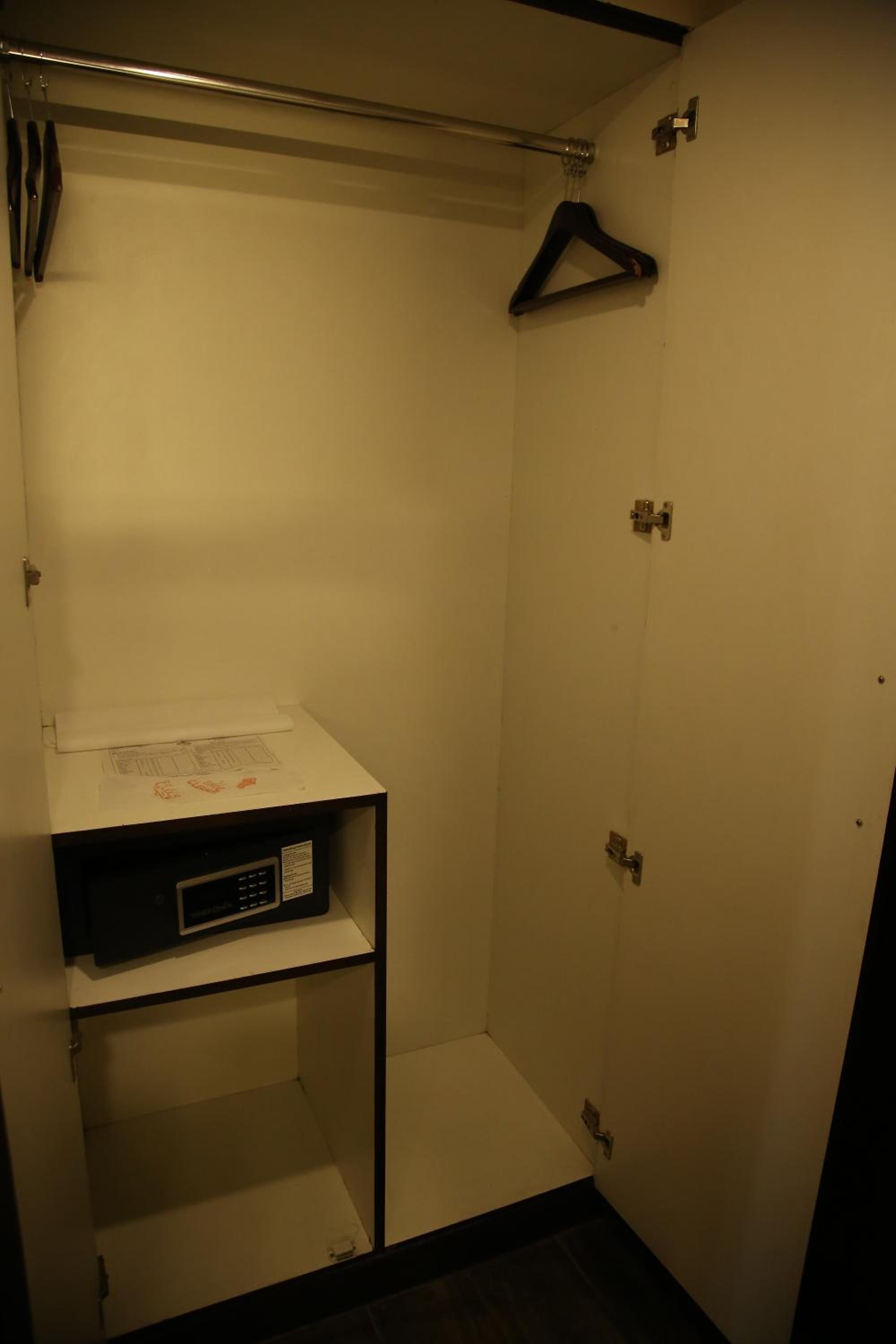 Superior Double or Twin Room - Photo 23