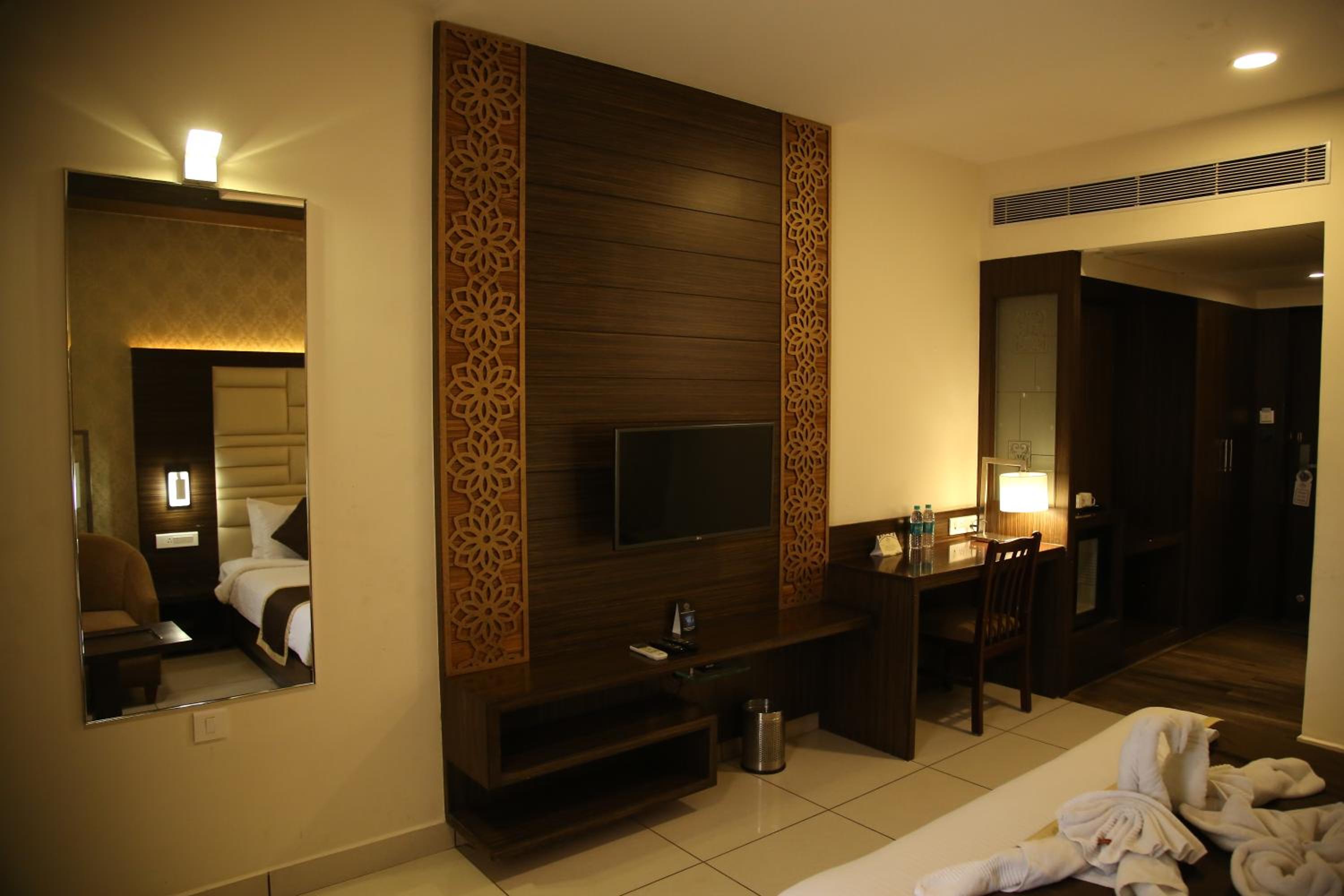 Superior Double or Twin Room - Photo 1