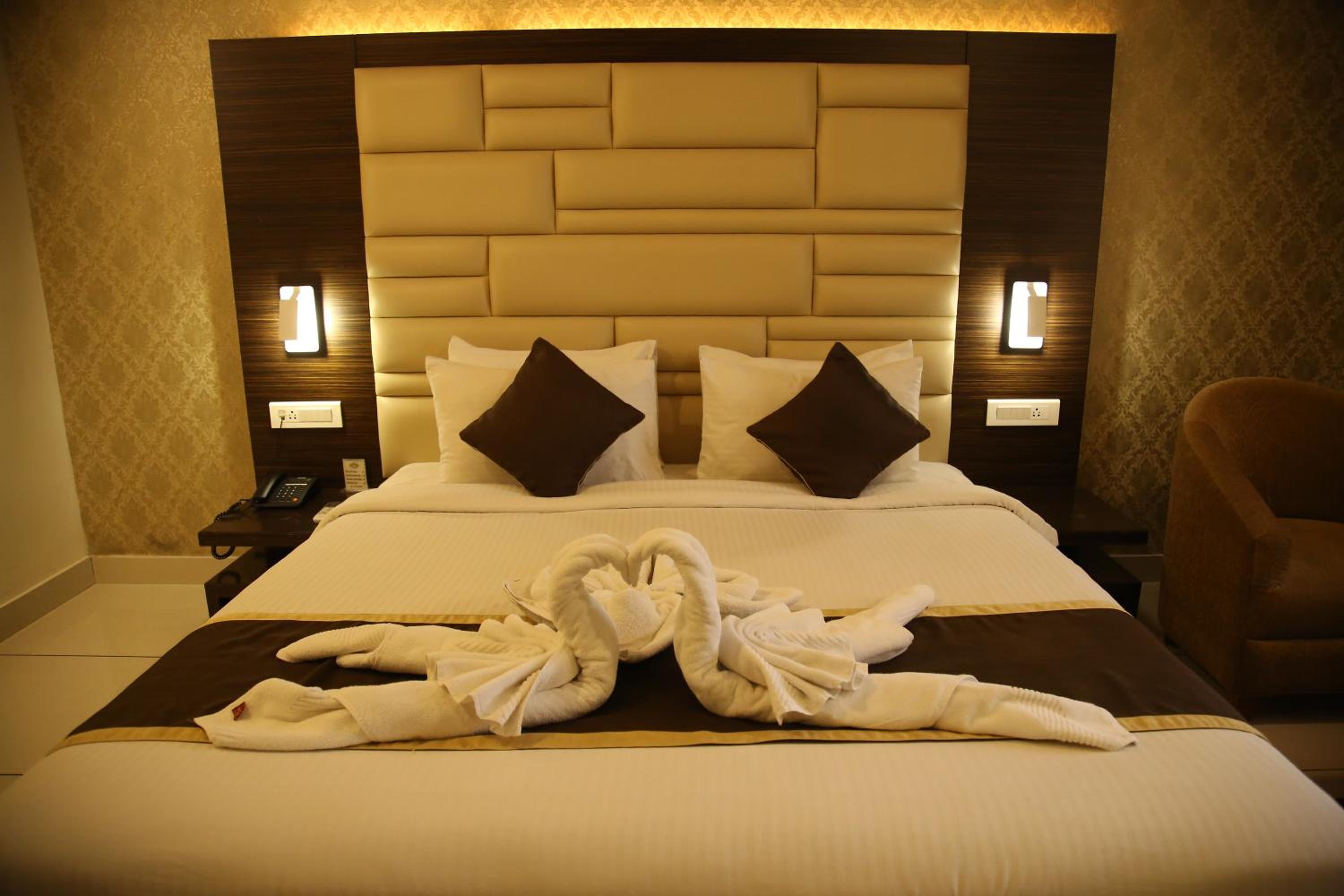 Deluxe Double or Twin Room - Photo 19