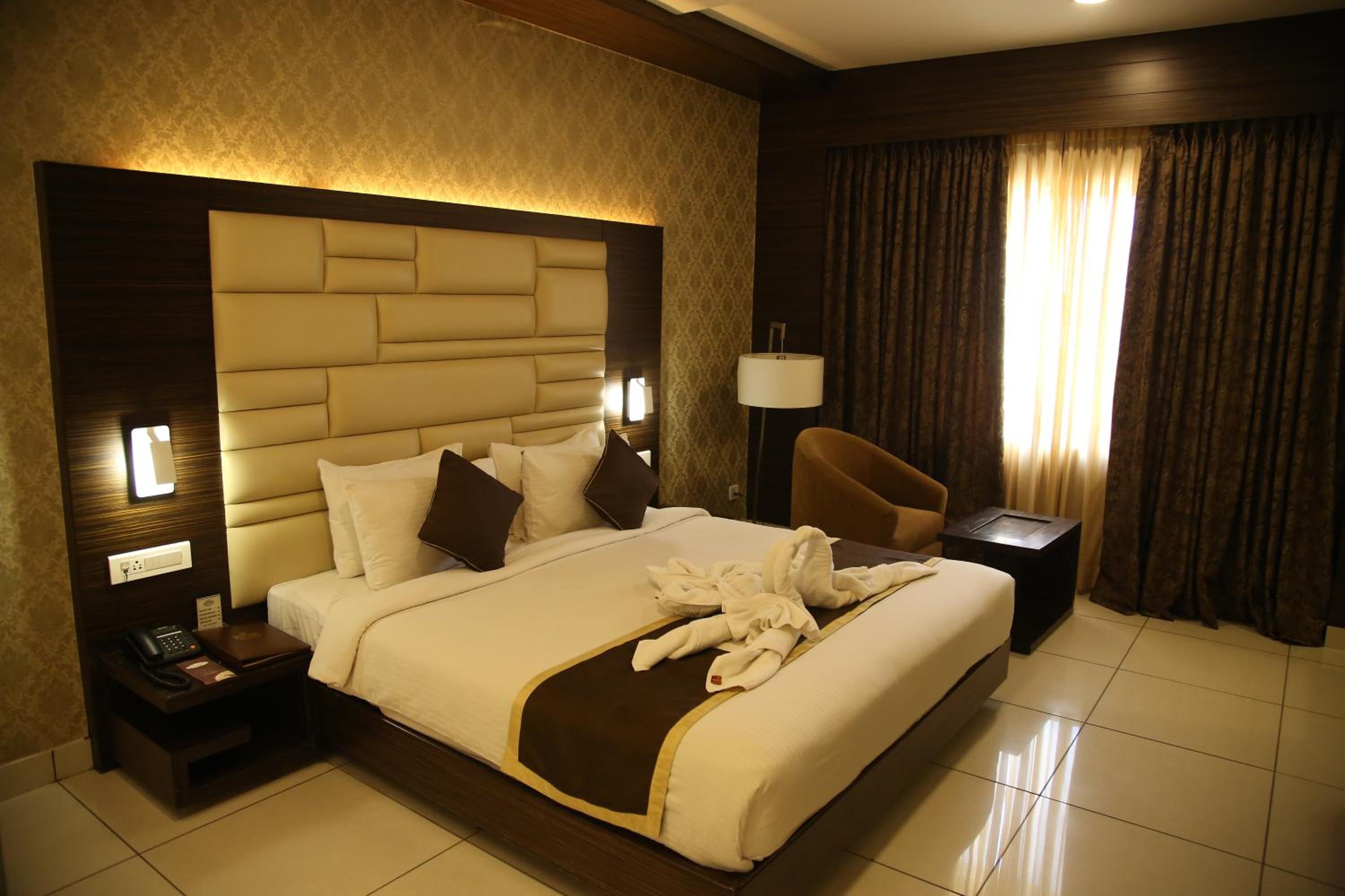 Deluxe Double or Twin Room - Photo 22