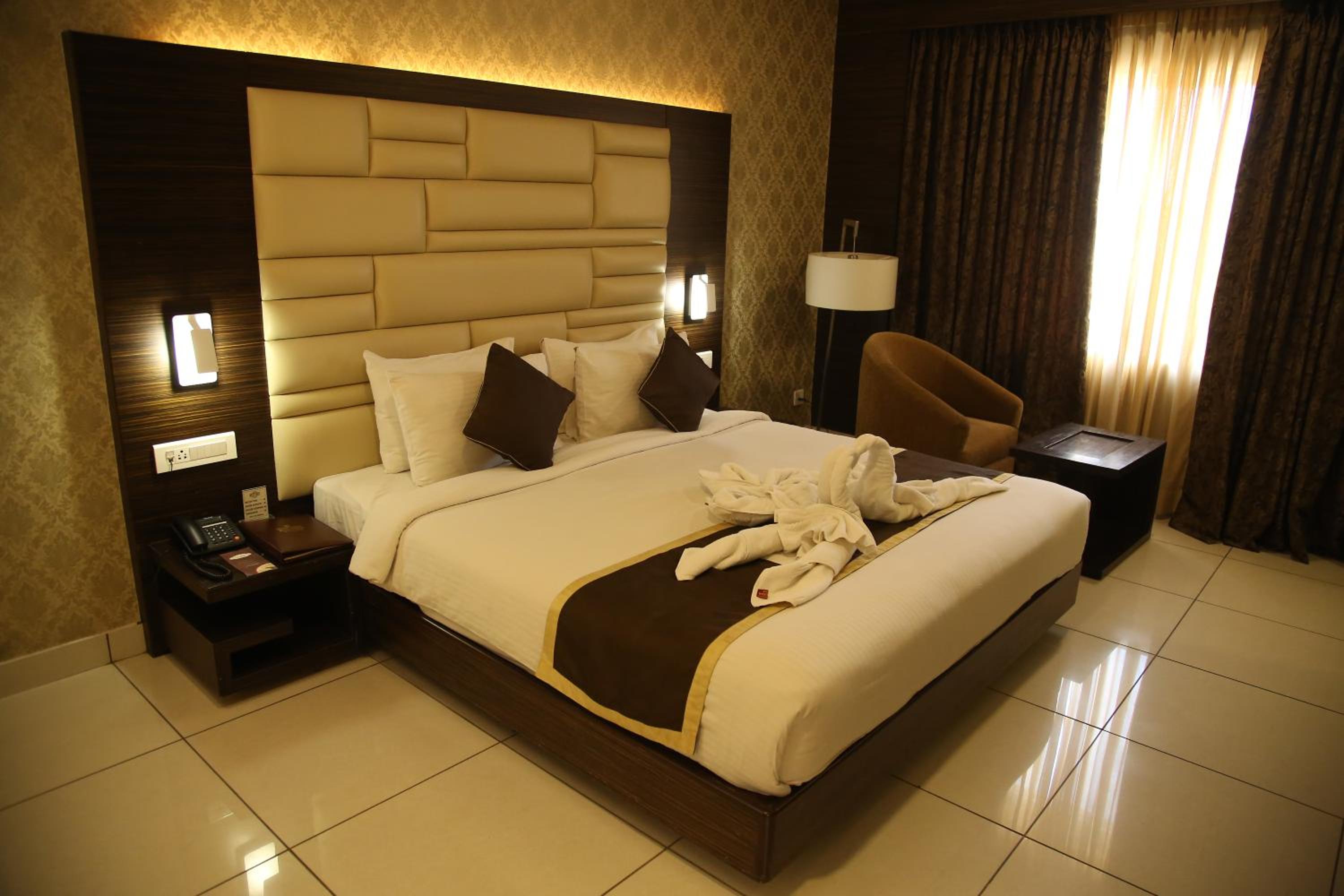 Deluxe Double or Twin Room - Photo 23