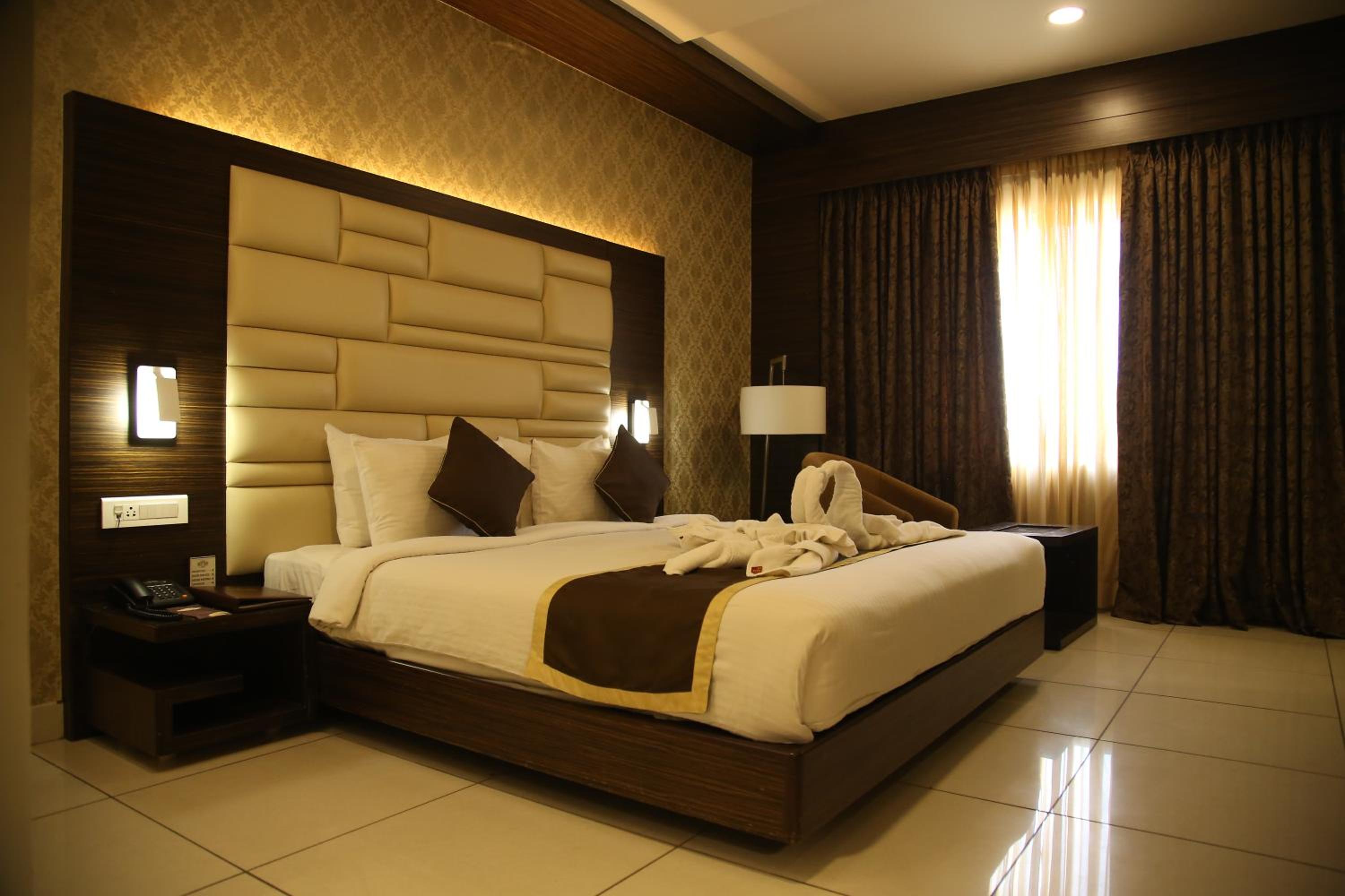 Deluxe Double or Twin Room - Photo 24