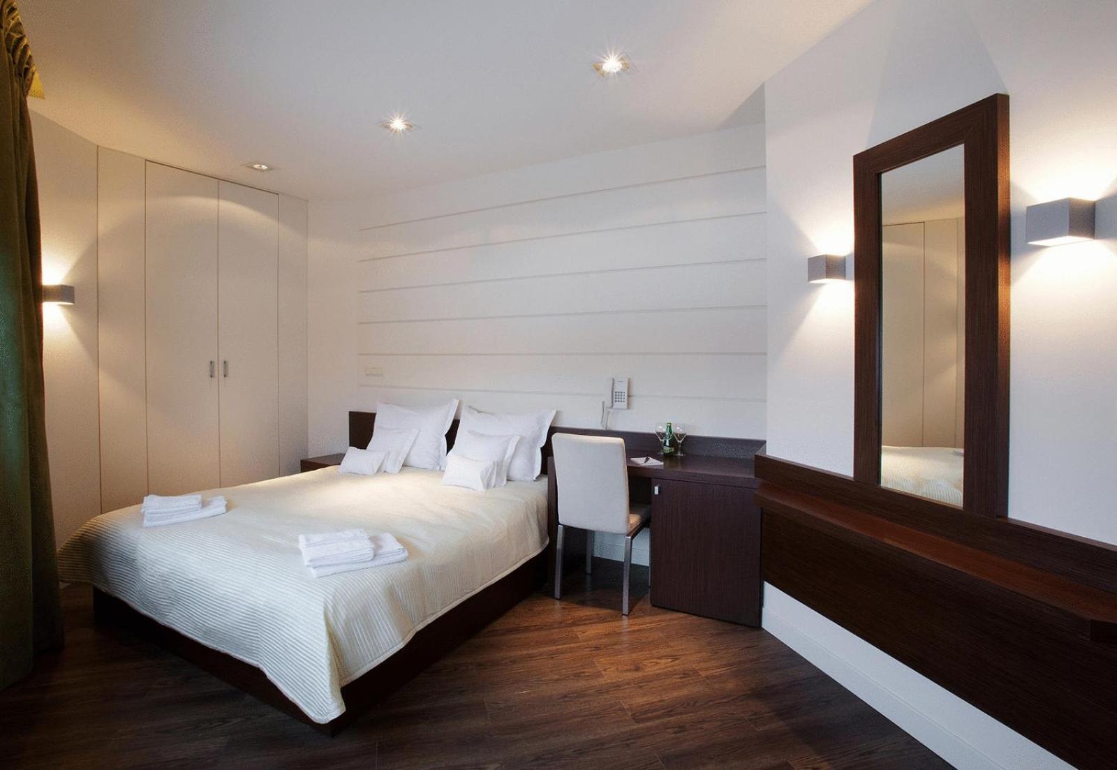 Standard King Room photo 1