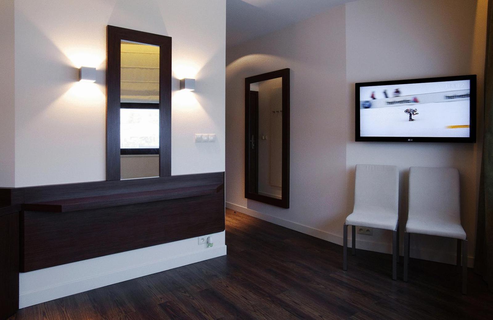 Standard King Room photo 3