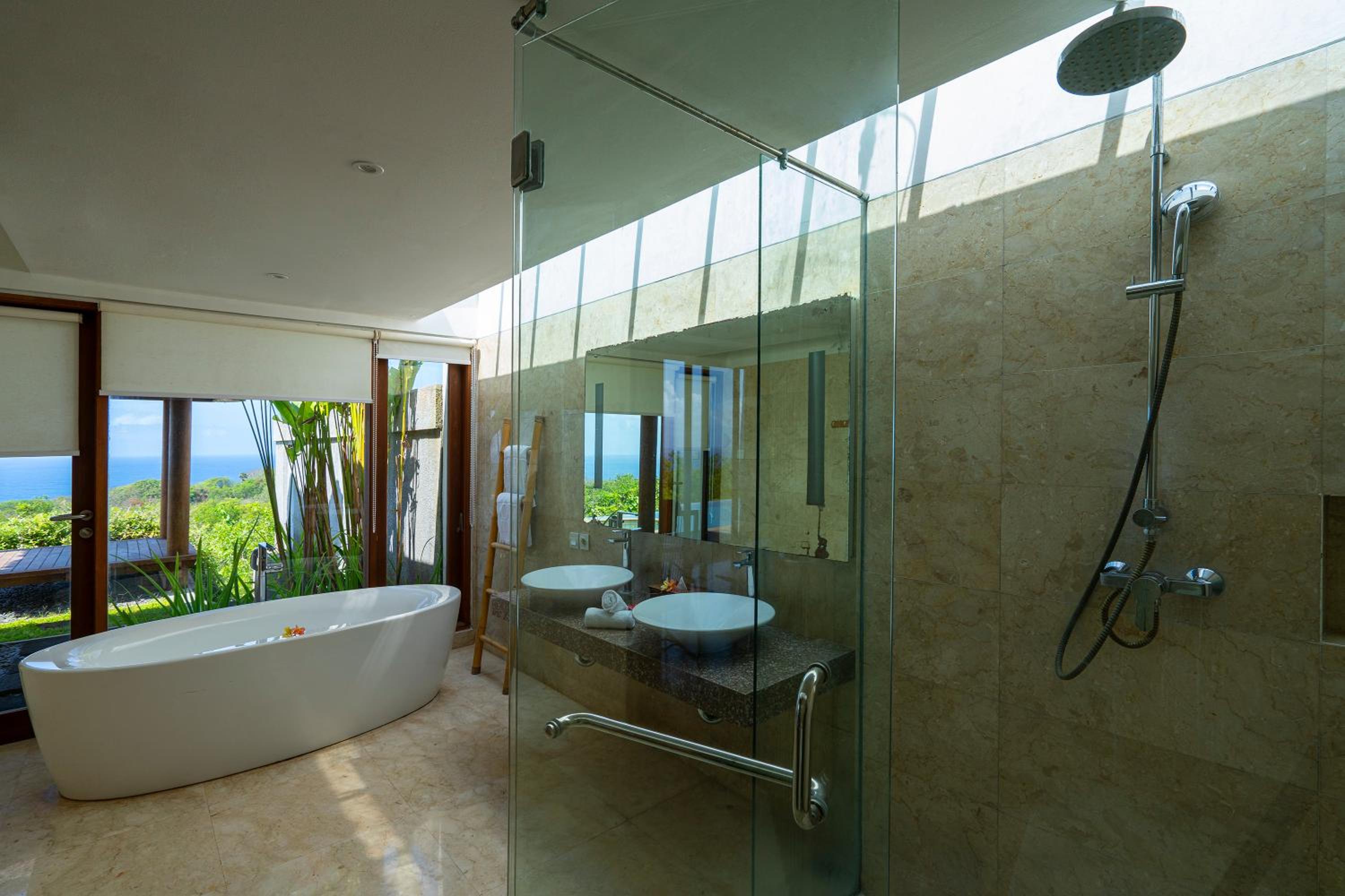 One Bedroom Ocean View Villa - Photo 4