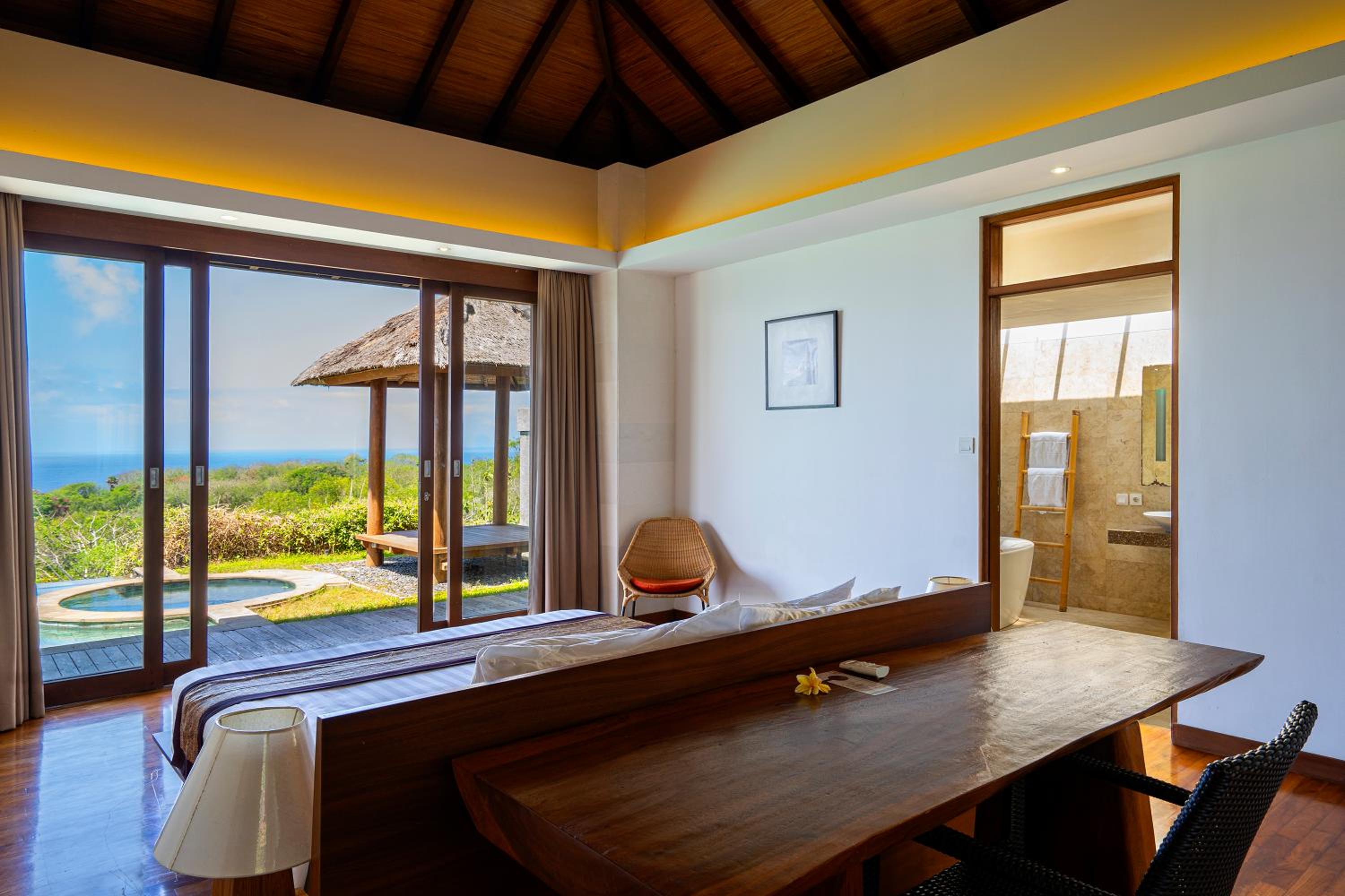 One Bedroom Ocean View Villa - Photo 5
