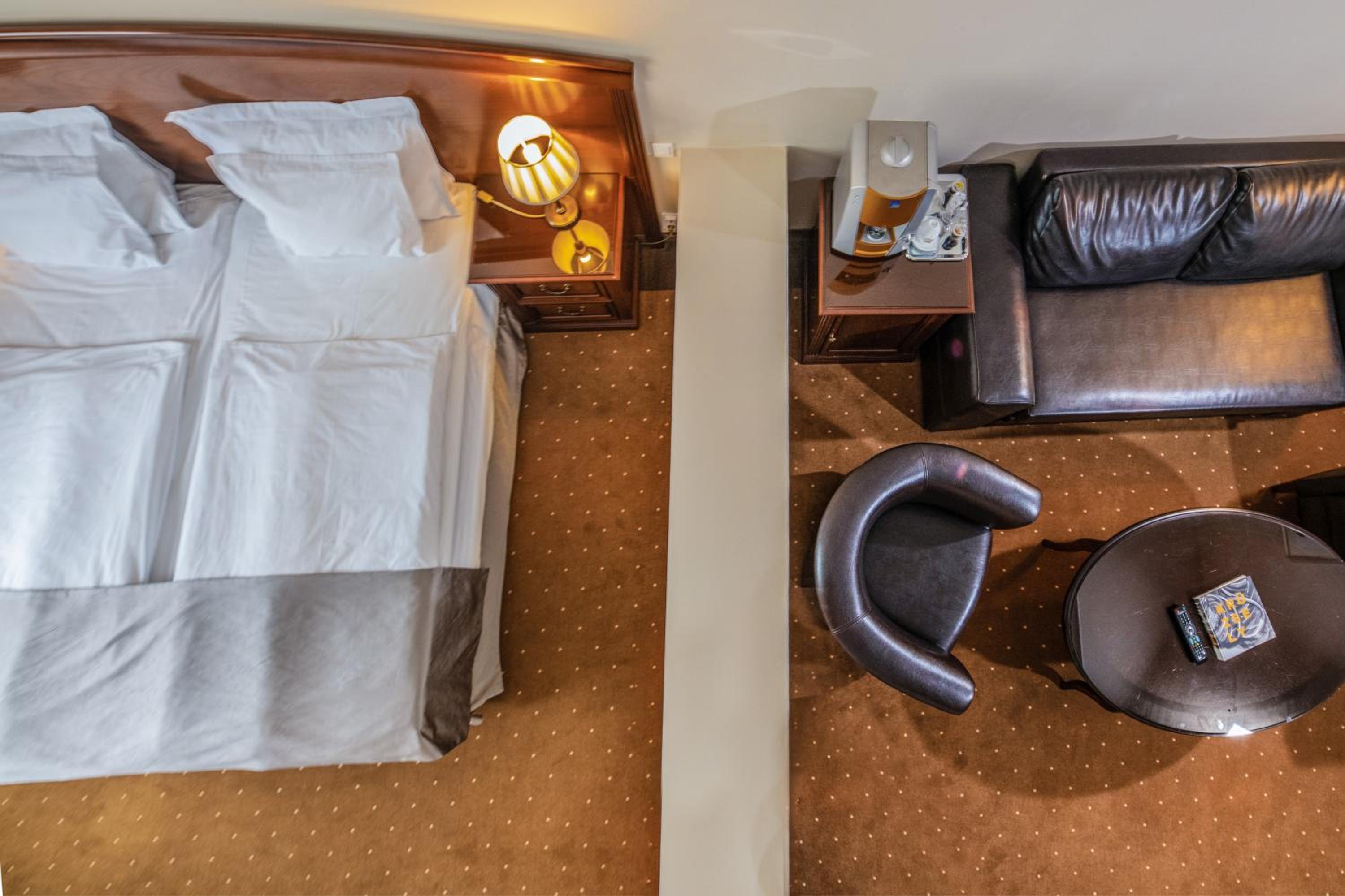 Deluxe Double Room - Manor House  photo 3
