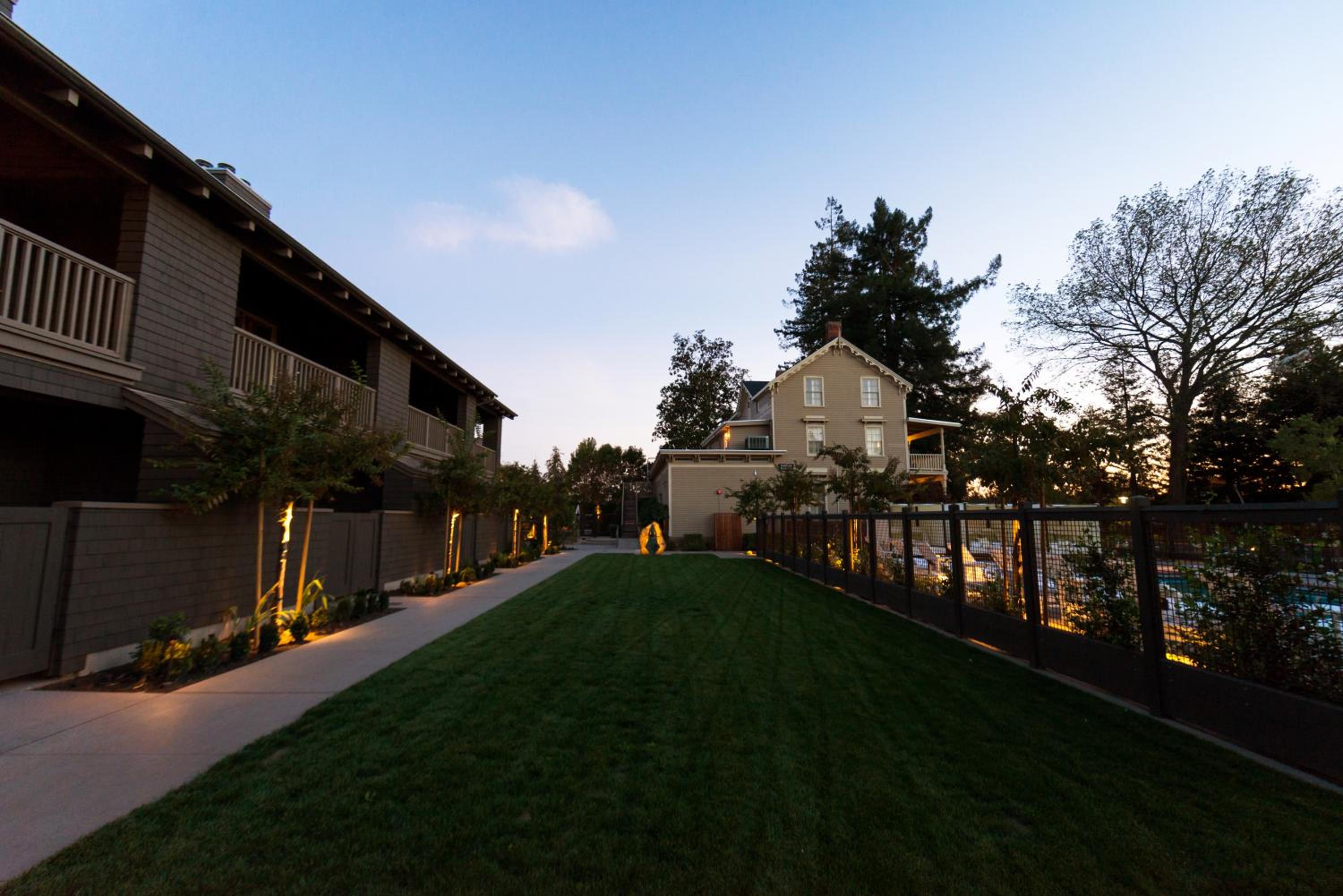 Garden King Suite - Photo 3