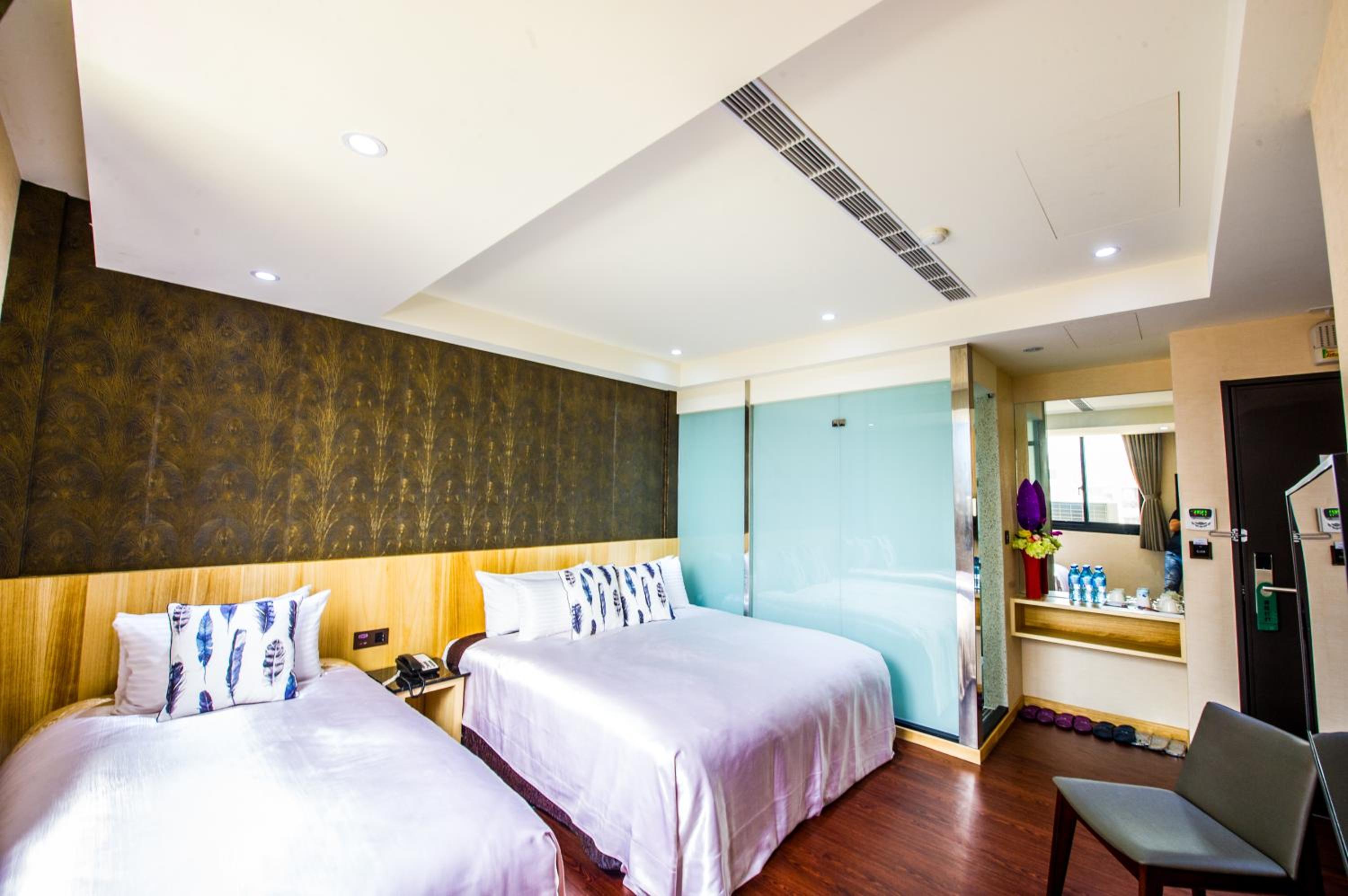 Triple Room with Bathroom photo 2