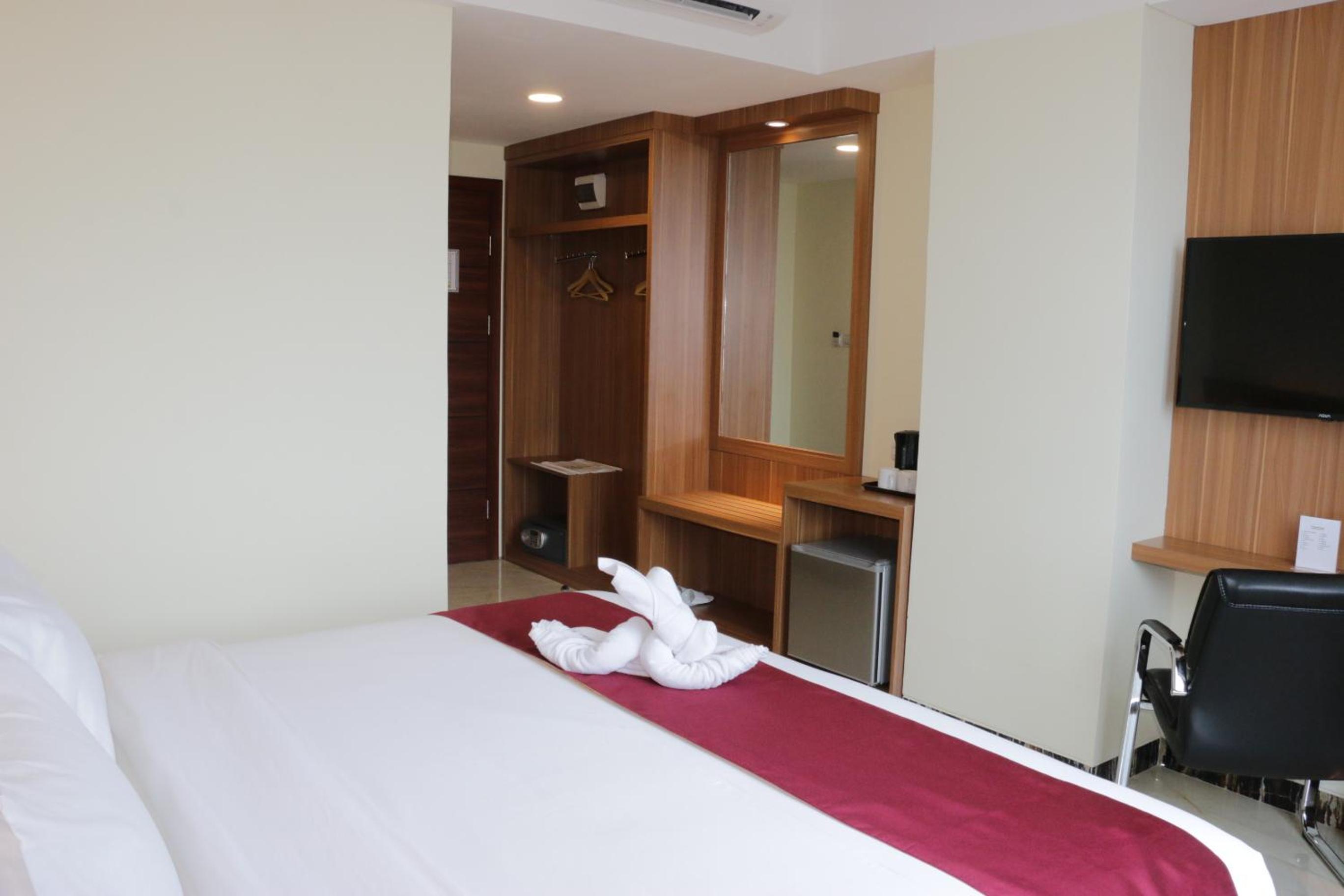 Deluxe Room - Photo 18