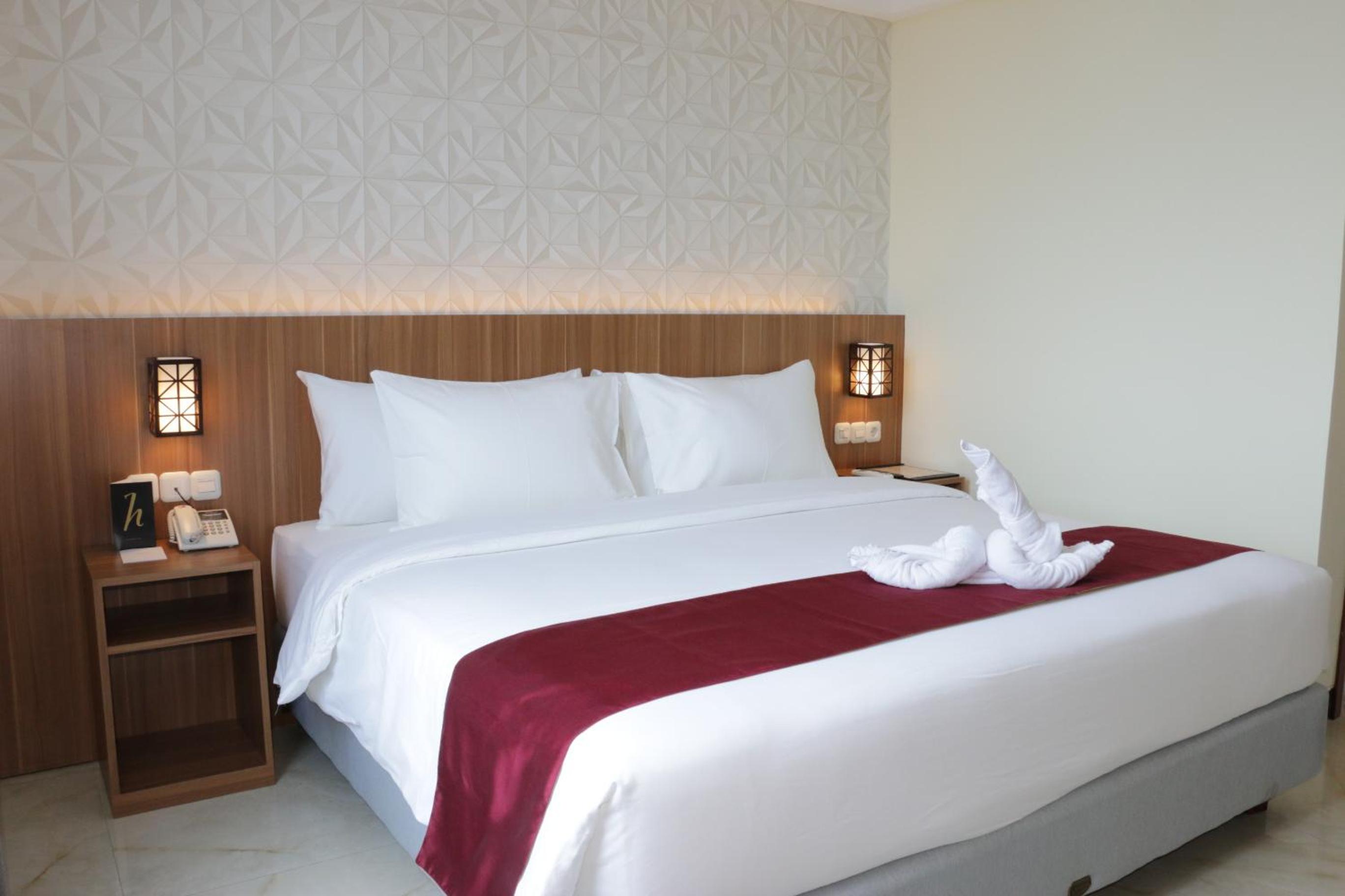 Deluxe Room - Photo 1