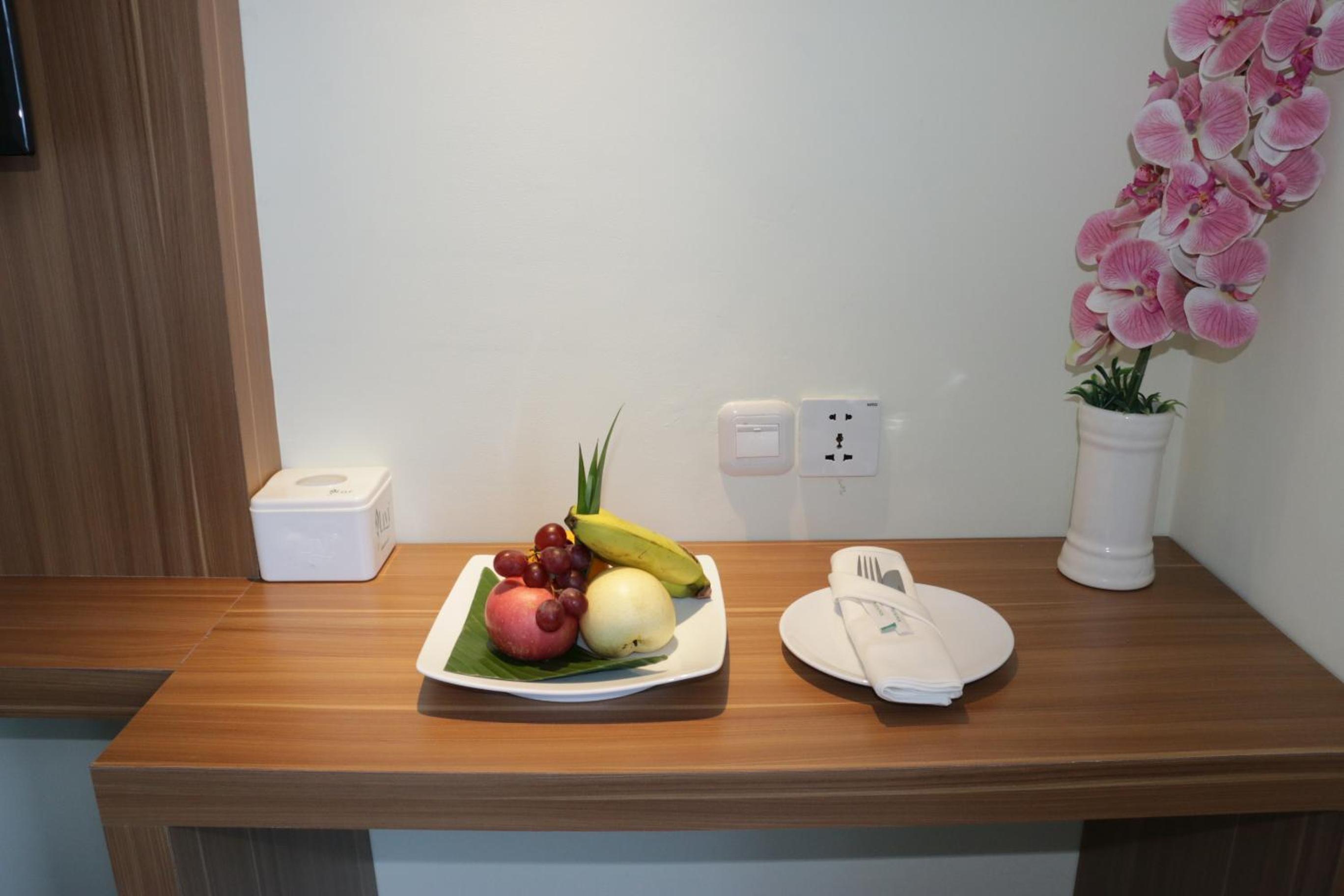 Deluxe Room - Photo 14