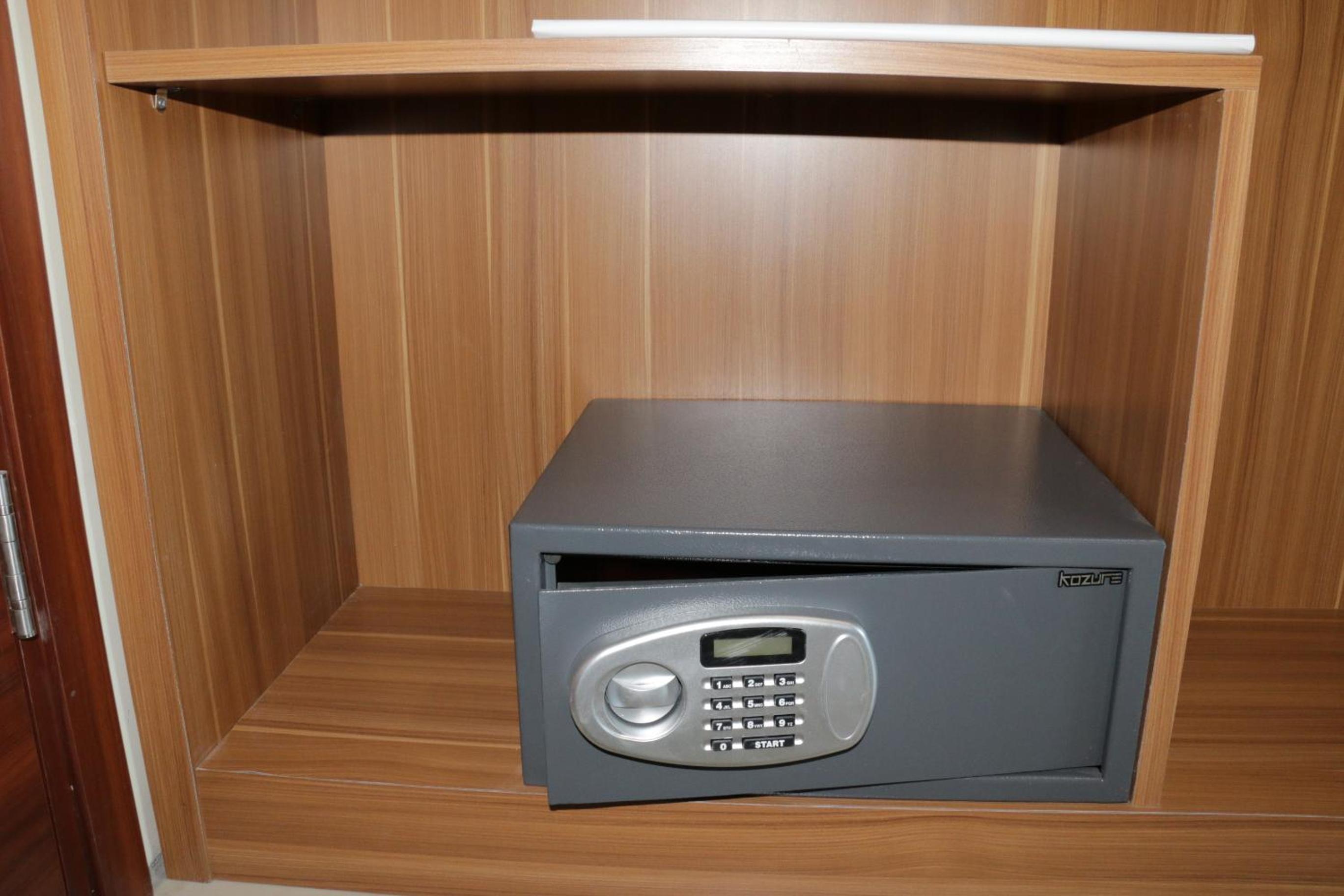Deluxe Room - Photo 4