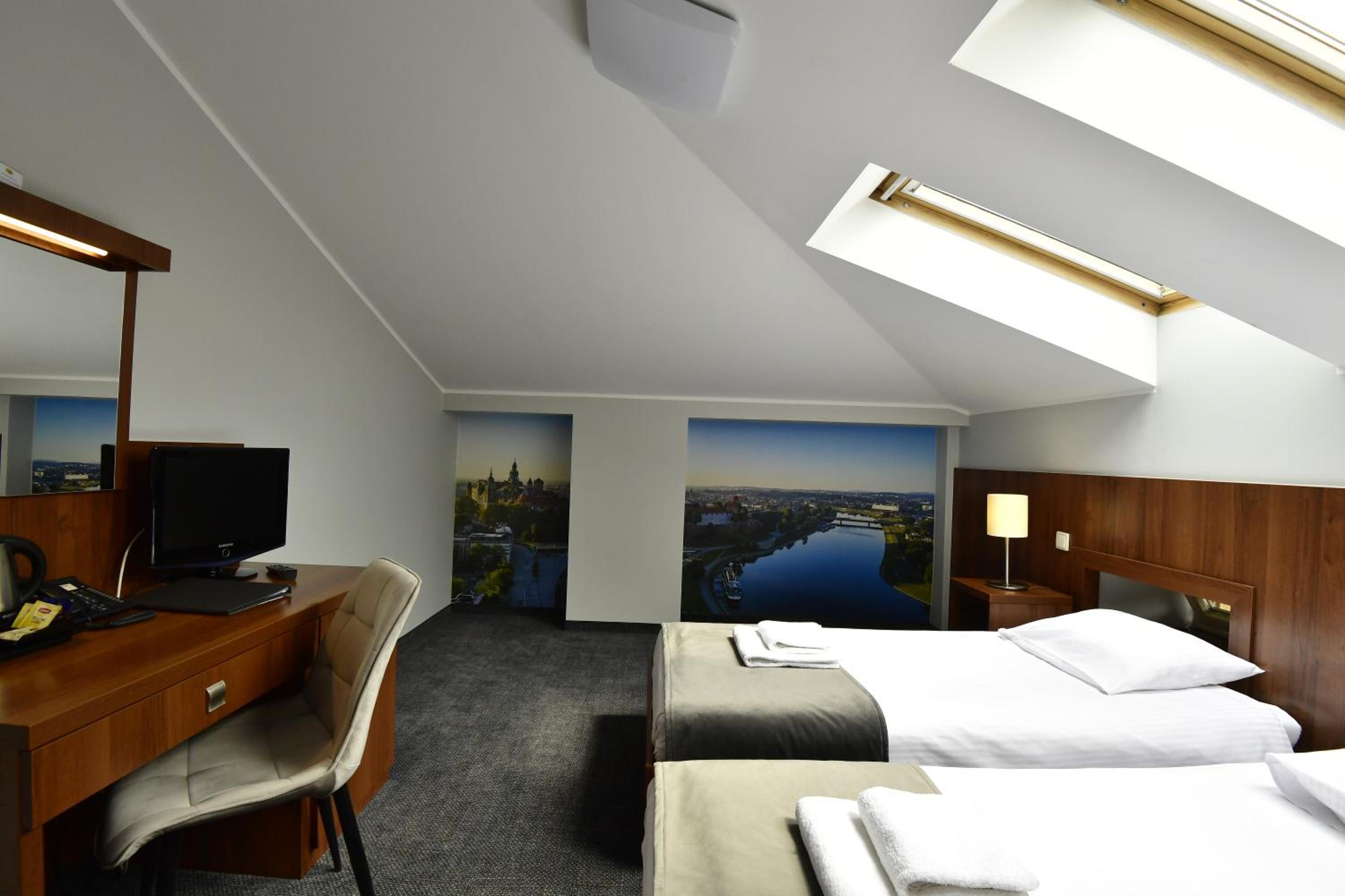 Budget Twin Room - Photo 4