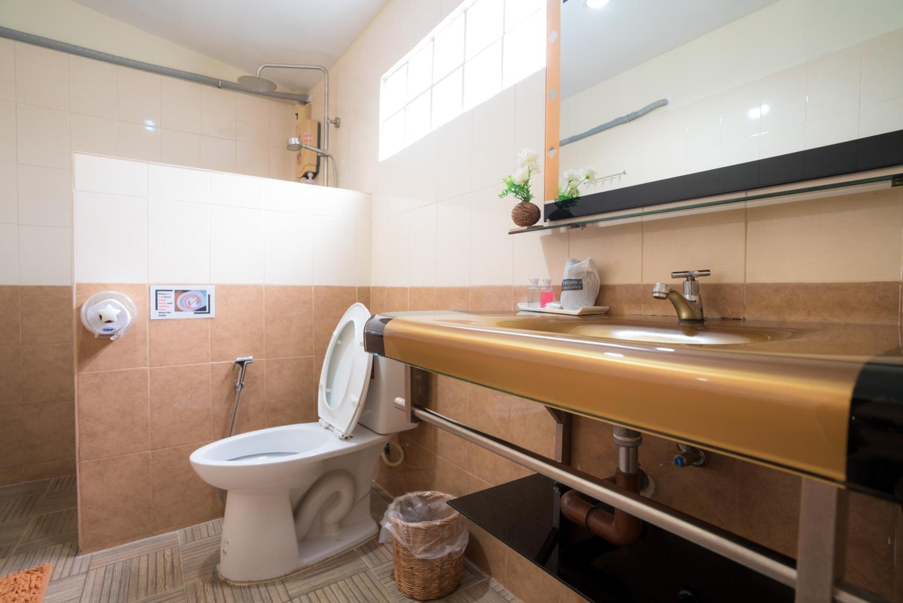 Double Room with Private Bathroom photo 3