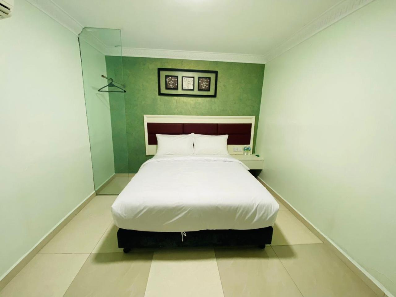 Standard Double Room photo 2