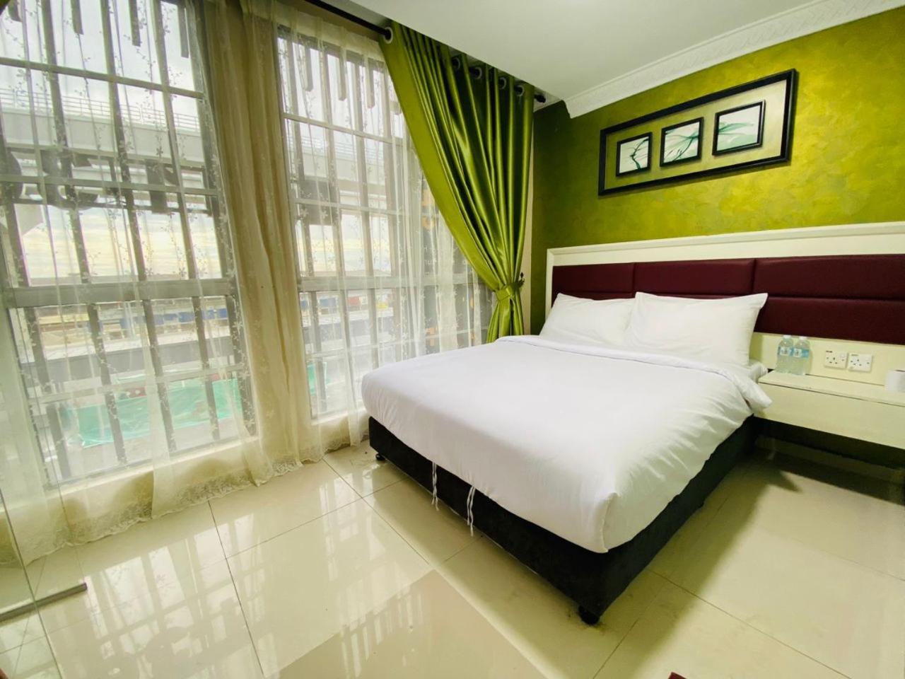 Deluxe Queen Room photo 1
