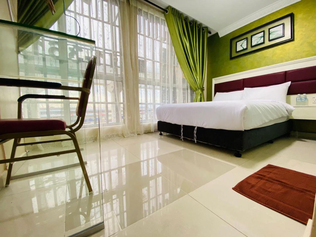 Deluxe Queen Room photo 3