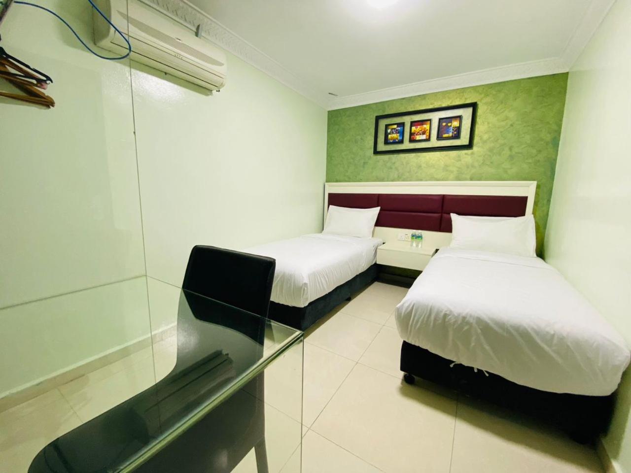 Standard Twin Room photo 3