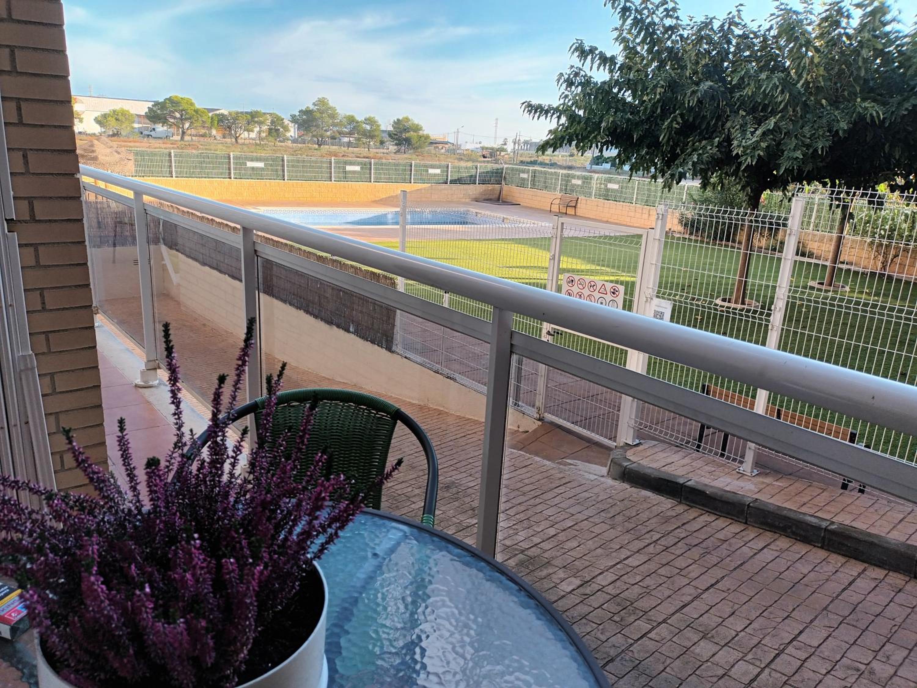 Two-Bedroom Deluxe Apartment with Garden View photo 2