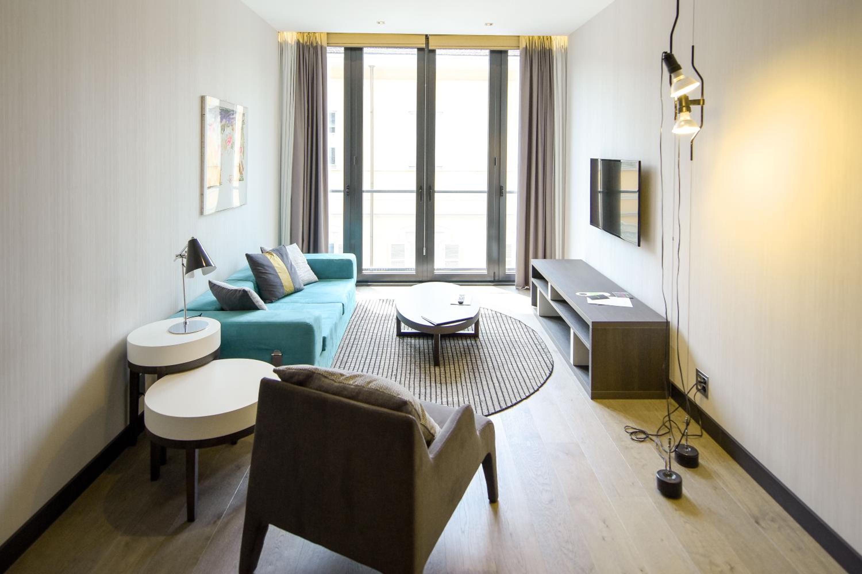 Superior Suite - Photo 8